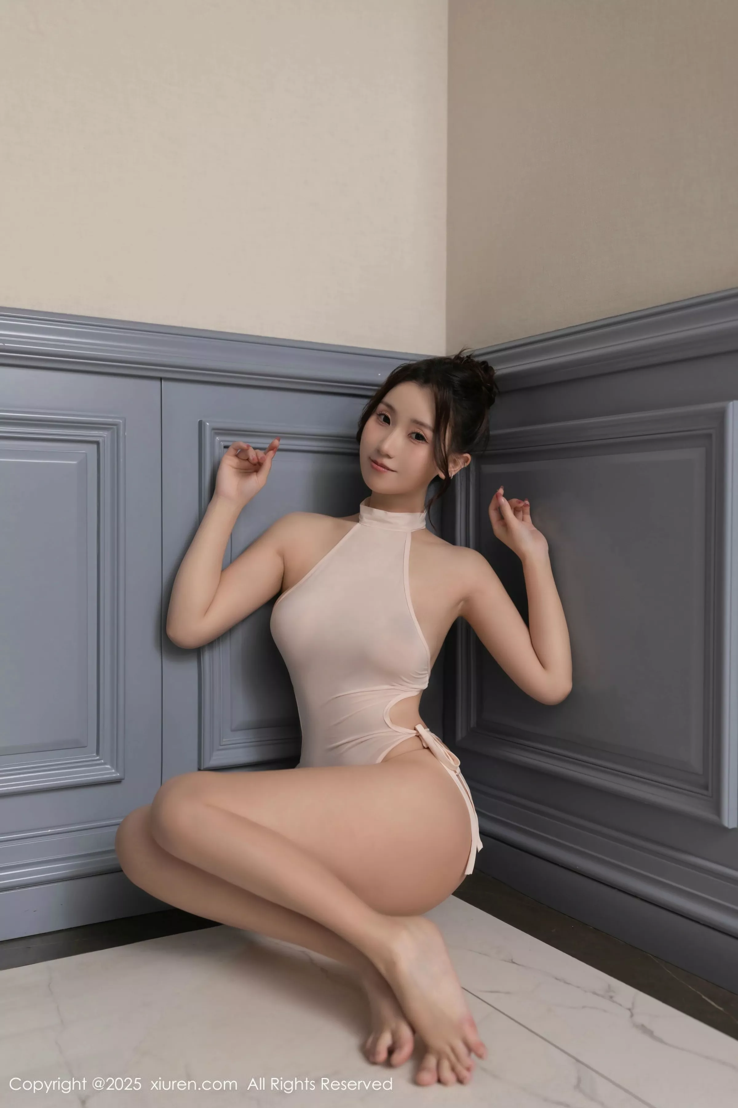   [XiuRen]高清写真图 2025.05.07 No.10244 杏子Yada 浅色死库水第54张图片