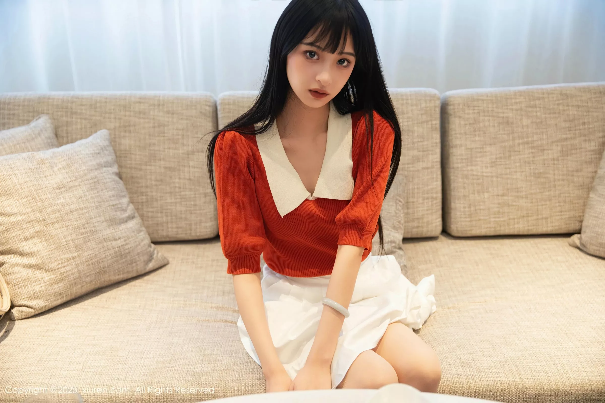   [XiuRen]高清写真图 2025.05.08 No.10247 茂木希子 橙色T恤第26张图片