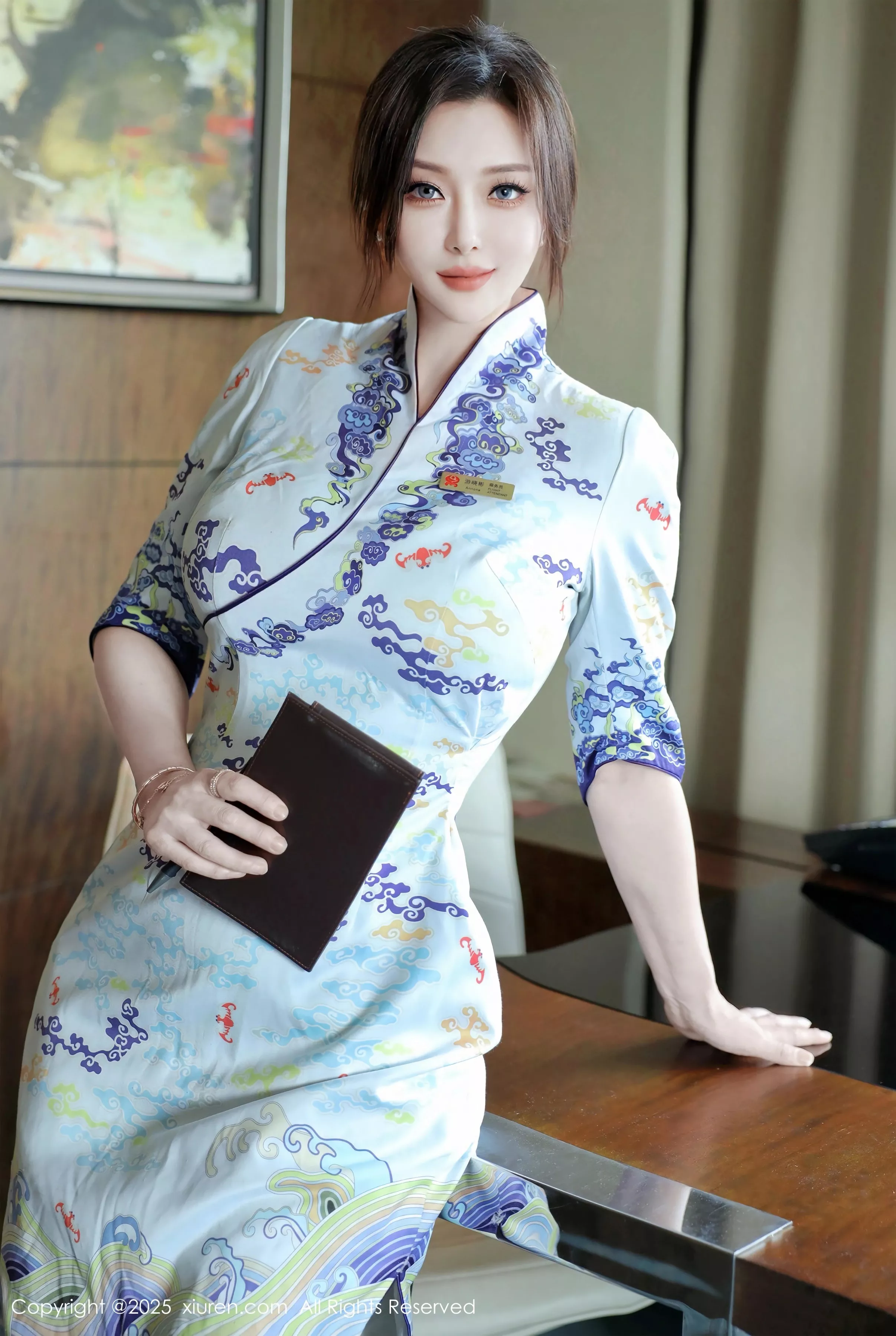   [XiuRen]高清写真图 2025.05.14 No.10273 苏一诺 青色旗袍第1张图片