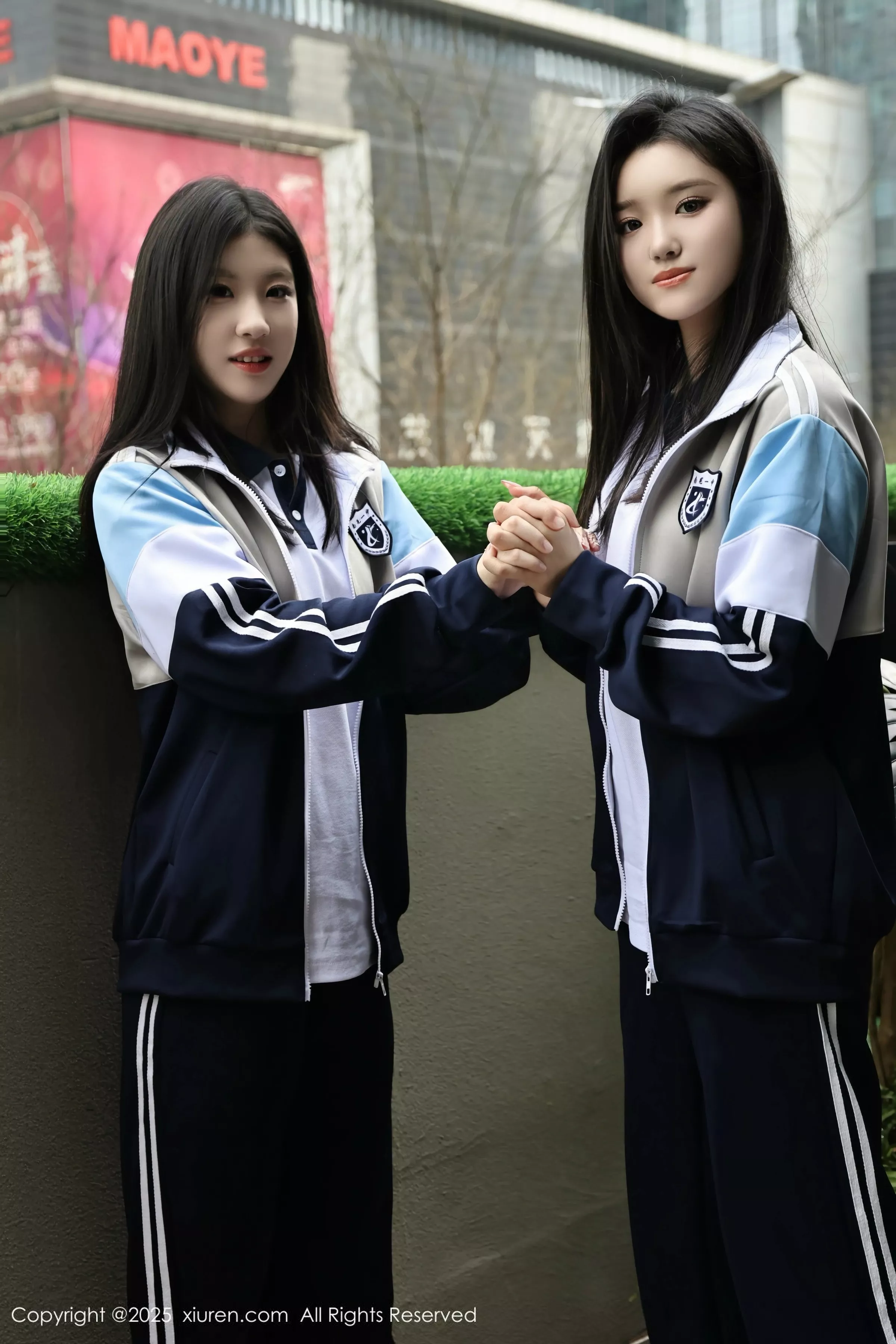   [XiuRen]高清写真图 2025.05.16 No.10288 小芭乐 蓝色校服第24张图片
