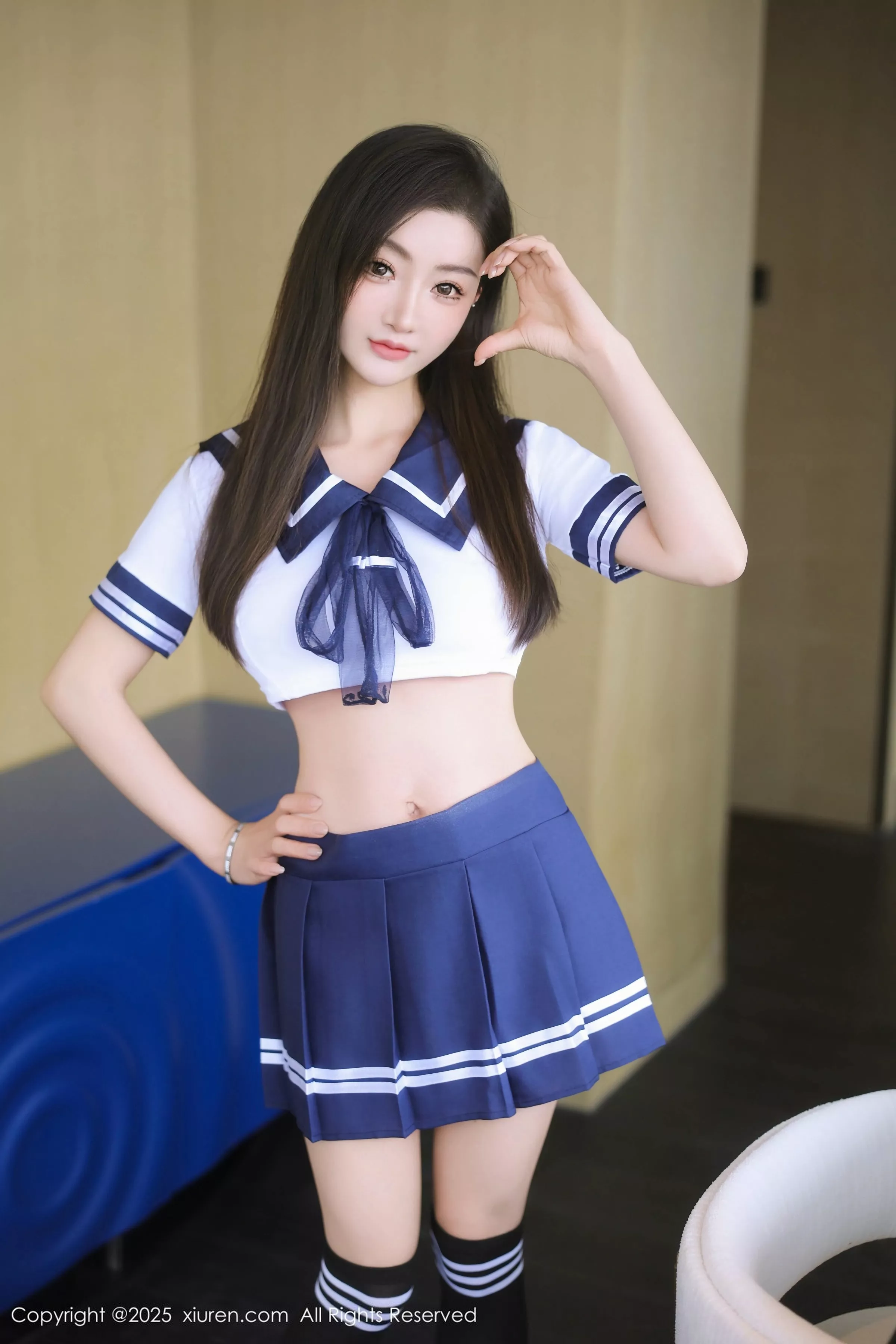  [XiuRen]高清写真图 2025.05.20 No.10298 Annie_baby JK制服第1张图片