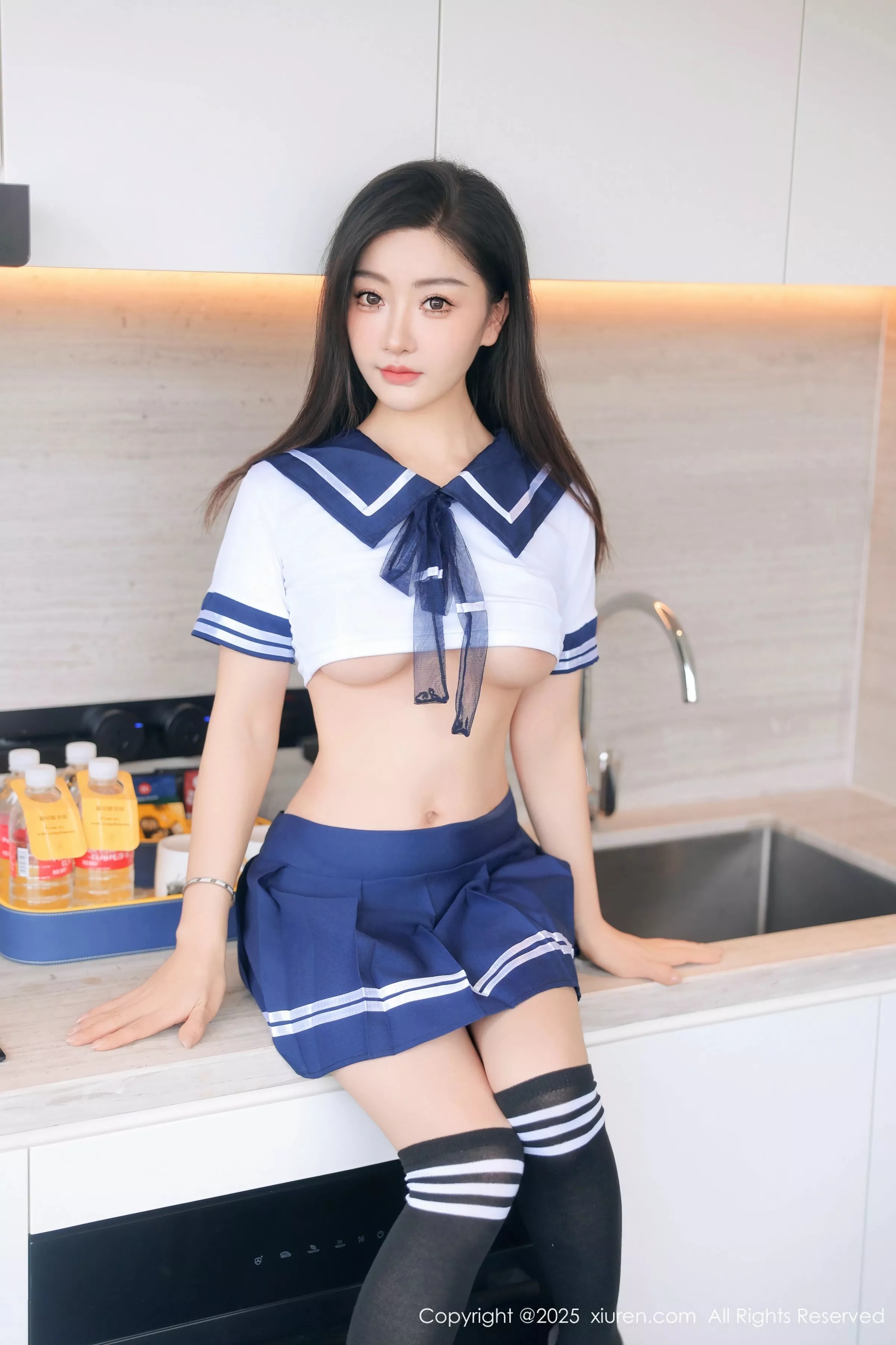   [XiuRen]高清写真图 2025.05.20 No.10298 Annie_baby JK制服第20张图片
