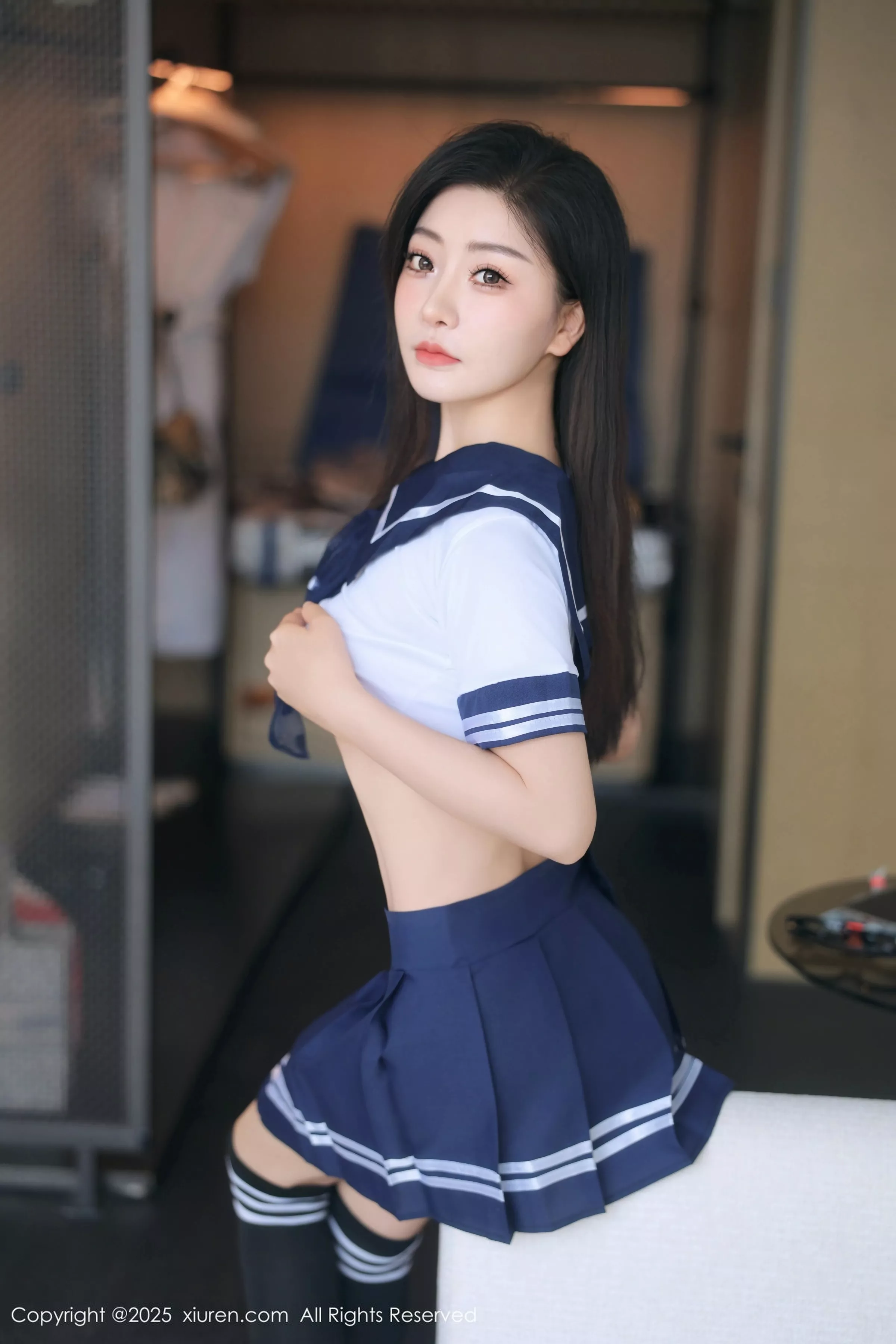   [XiuRen]高清写真图 2025.05.20 No.10298 Annie_baby JK制服第25张图片