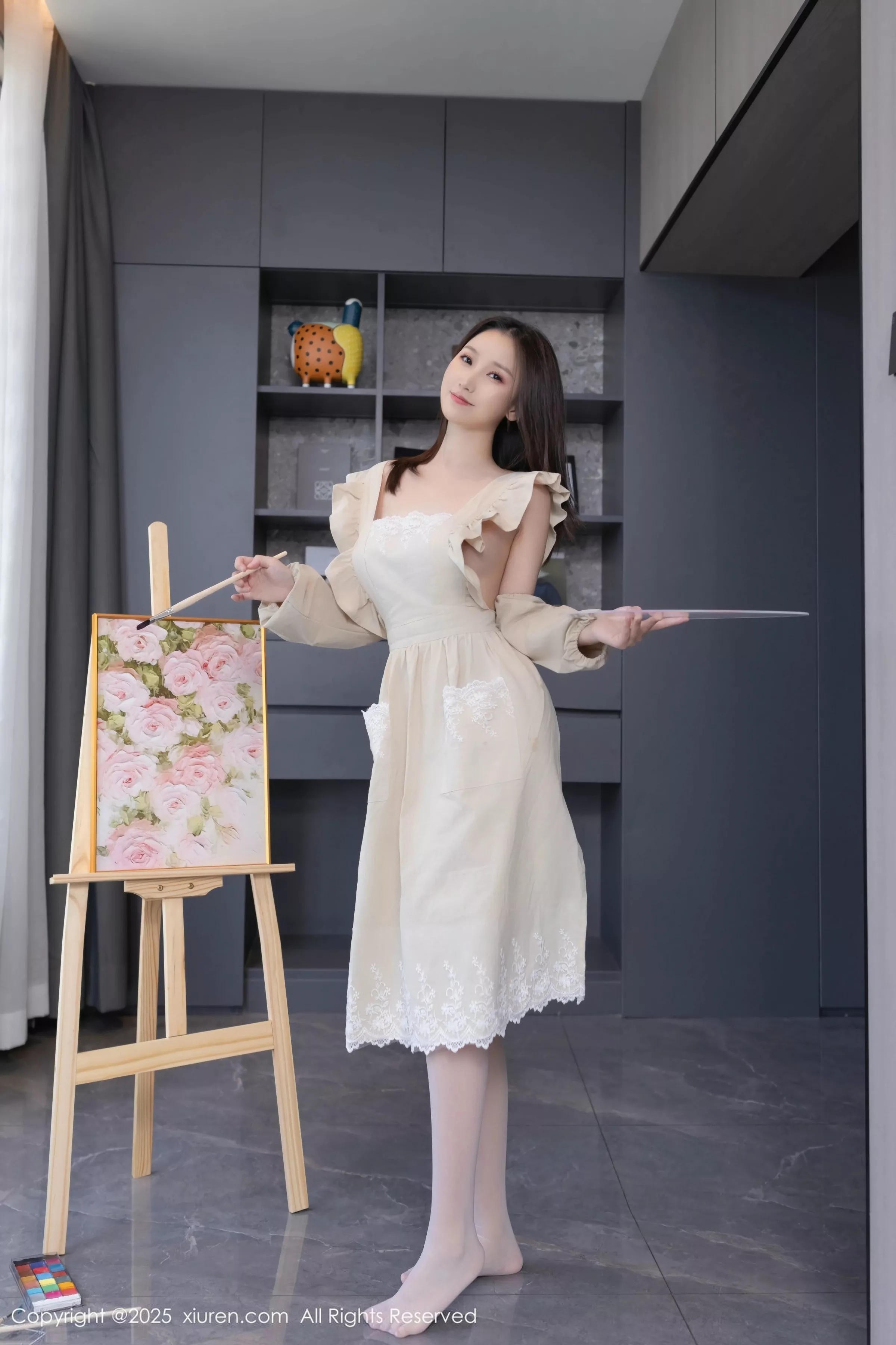   [XiuRen]高清写真图 2025.05.21 No.10308 杏子Yada 白色丝袜第3张图片
