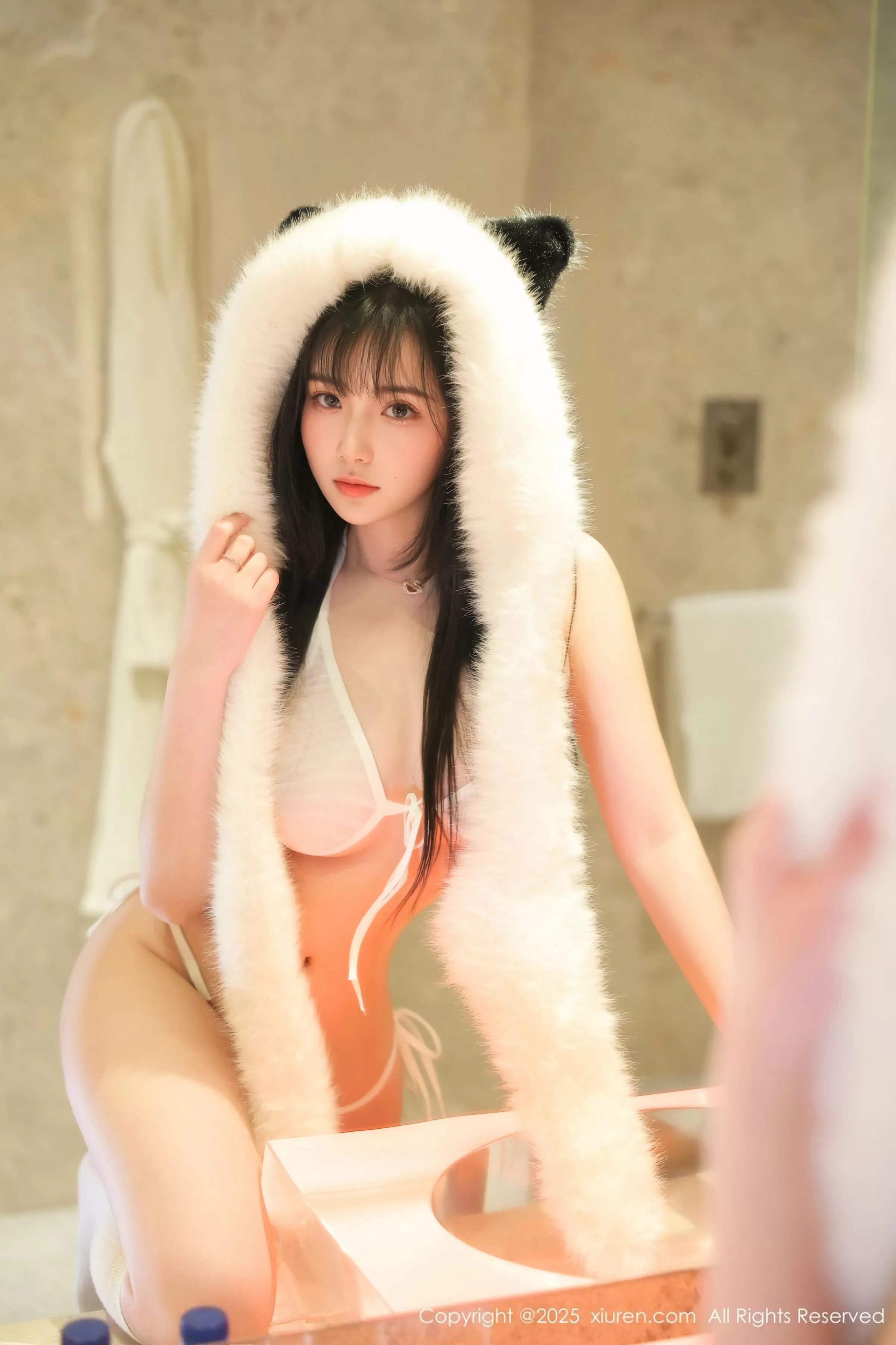   [XiuRen]高清写真图 2025.05.21 No.10302 软情 情趣内衣第4张图片