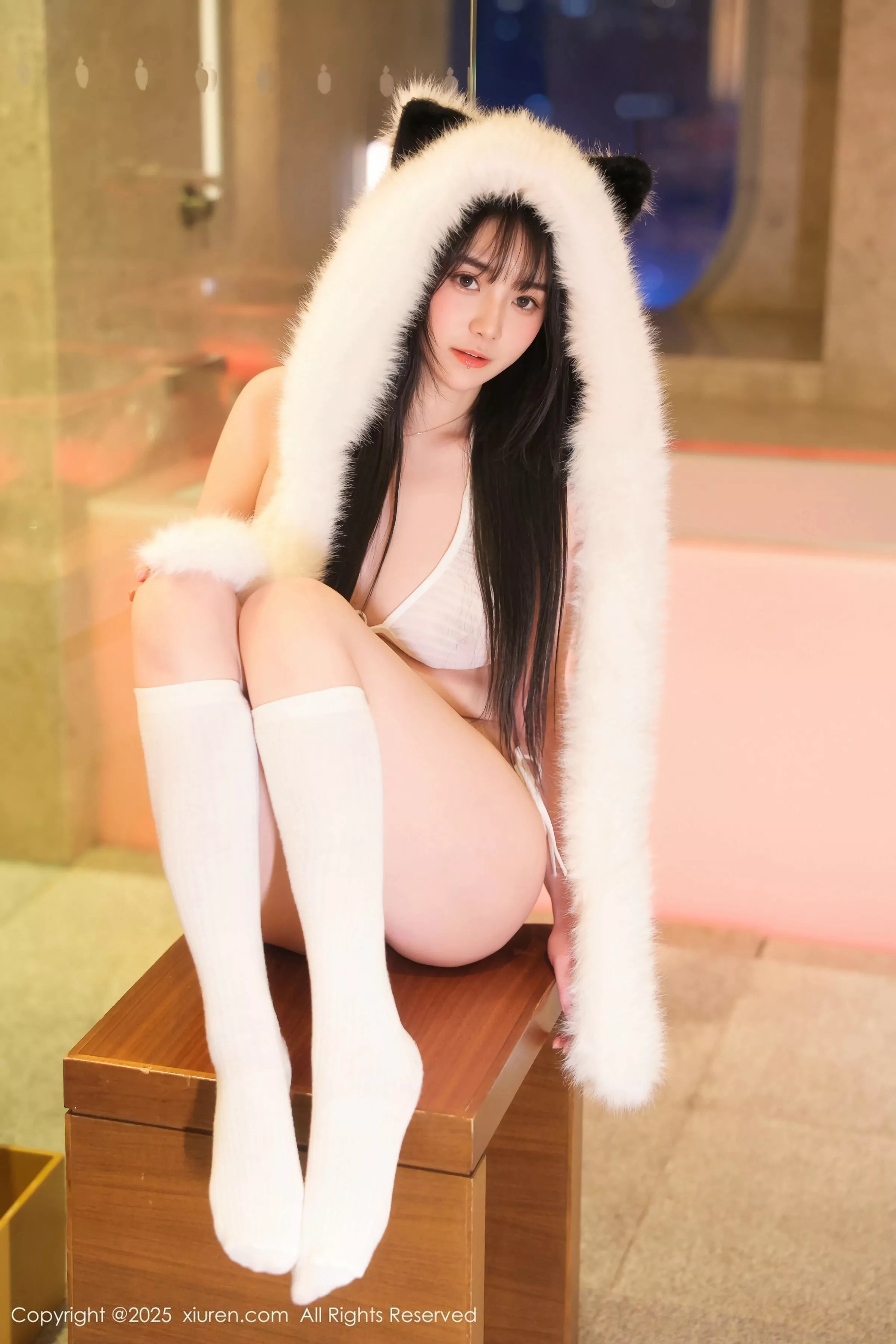   [XiuRen]高清写真图 2025.05.21 No.10302 软情 情趣内衣第8张图片