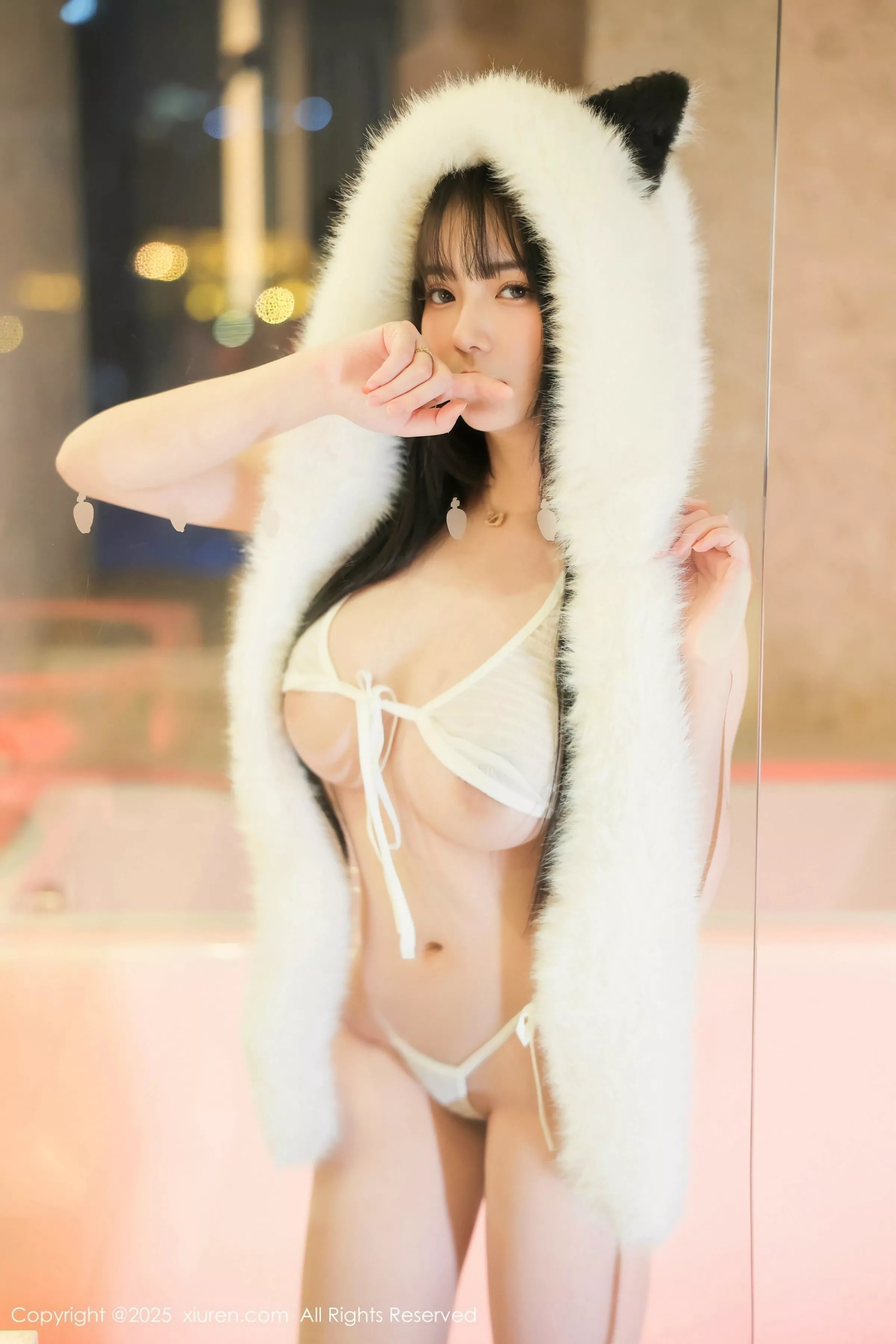   [XiuRen]高清写真图 2025.05.21 No.10302 软情 情趣内衣第21张图片