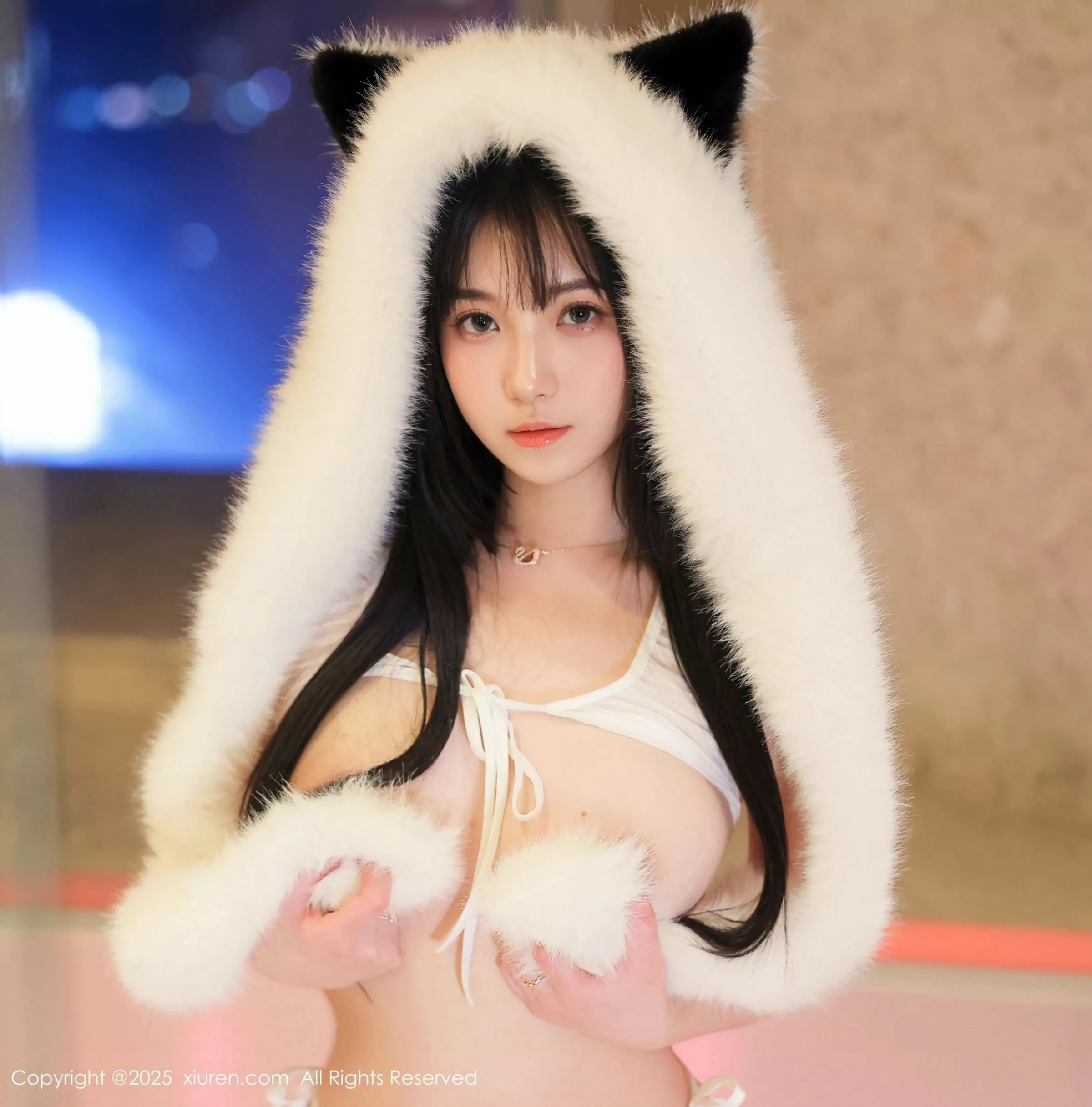   [XiuRen]高清写真图 2025.05.21 No.10302 软情 情趣内衣第27张图片