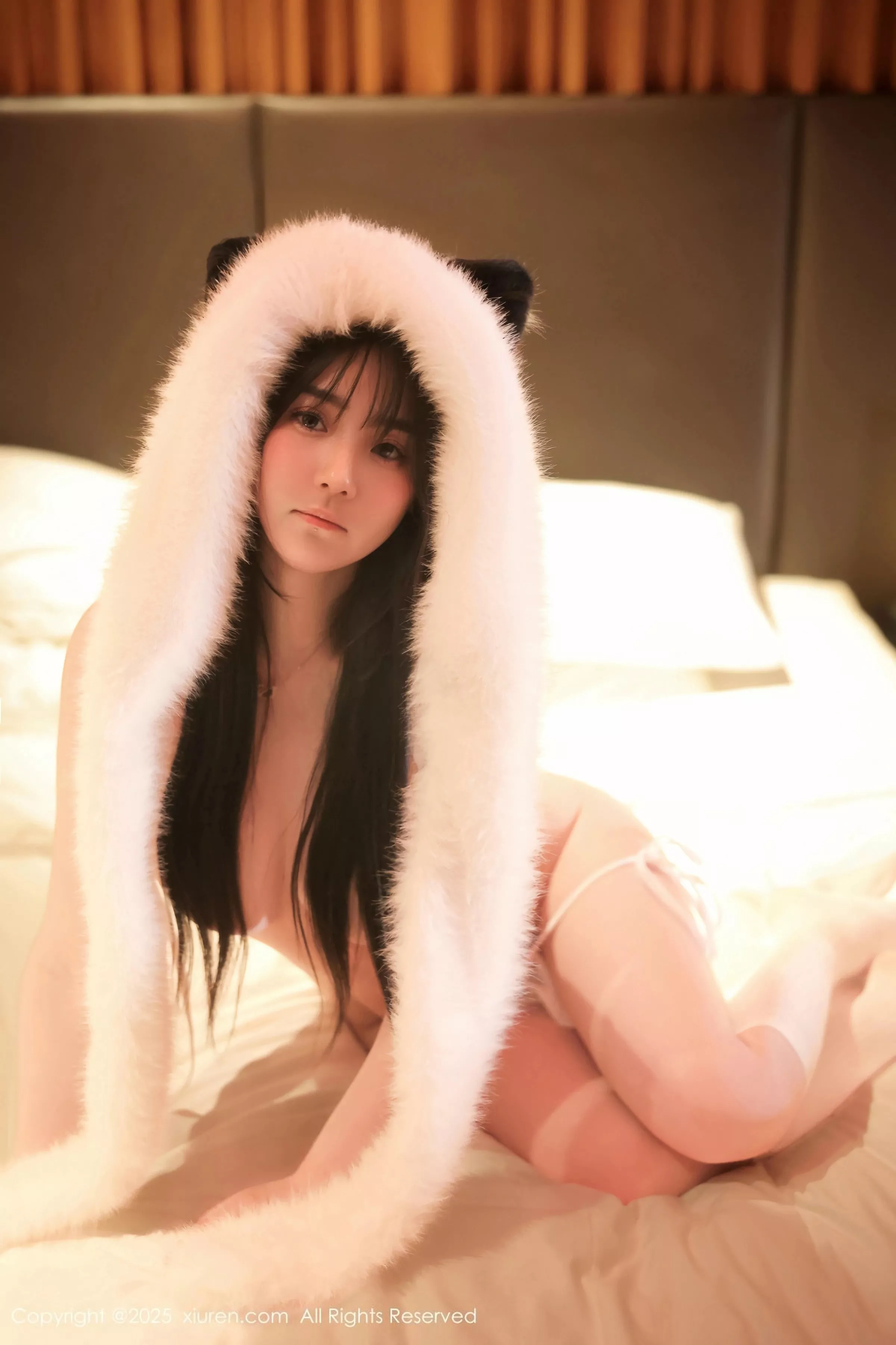   [XiuRen]高清写真图 2025.05.21 No.10302 软情 情趣内衣第51张图片