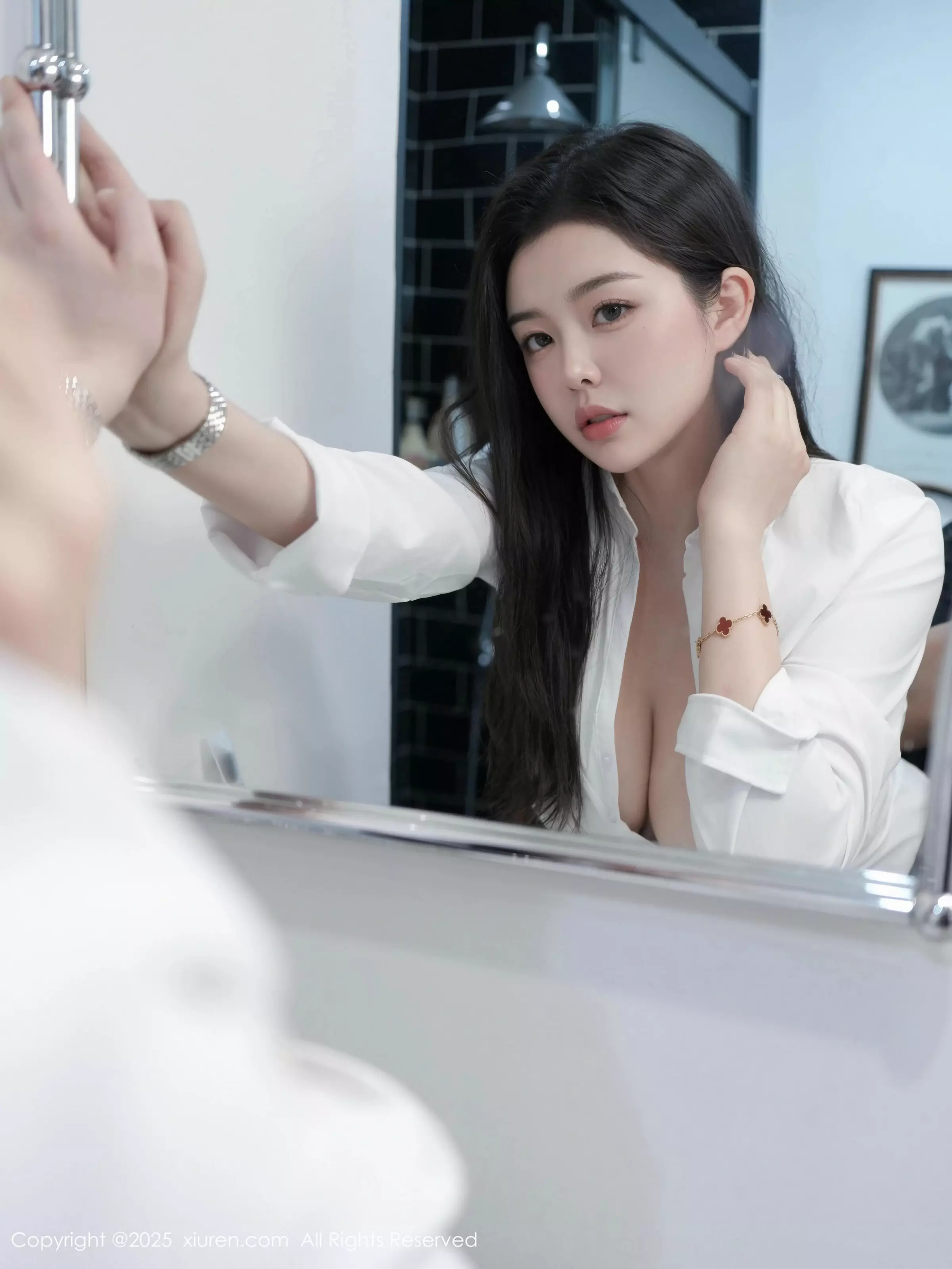   [XiuRen]高清写真图 2025.05.23 No.10317 林若凡F 黑色OL第19张图片