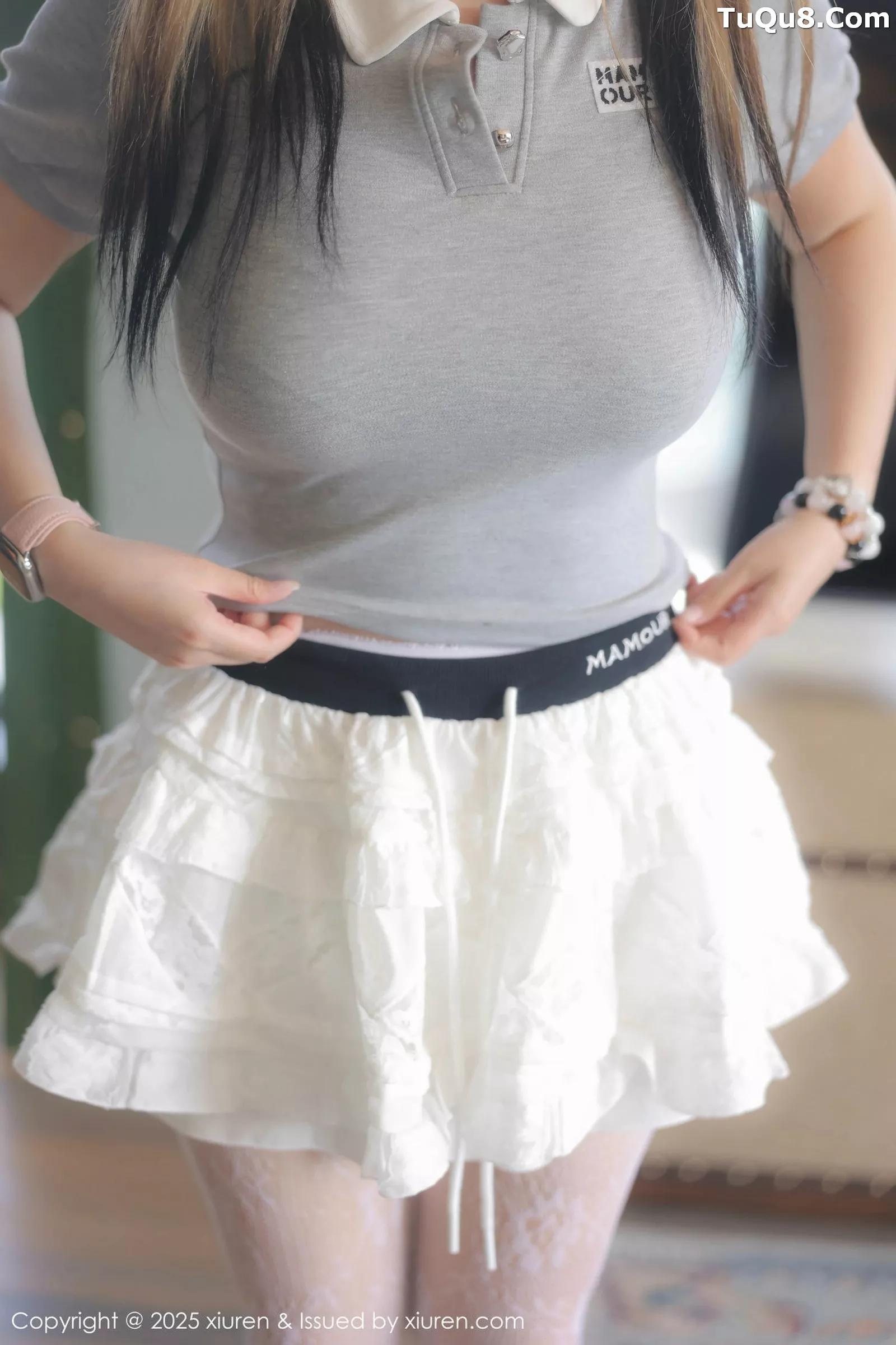   [XiuRen]高清写真图 2025.05.27 No.10330 诺诺Hsu 白色蕾丝袜第17张图片