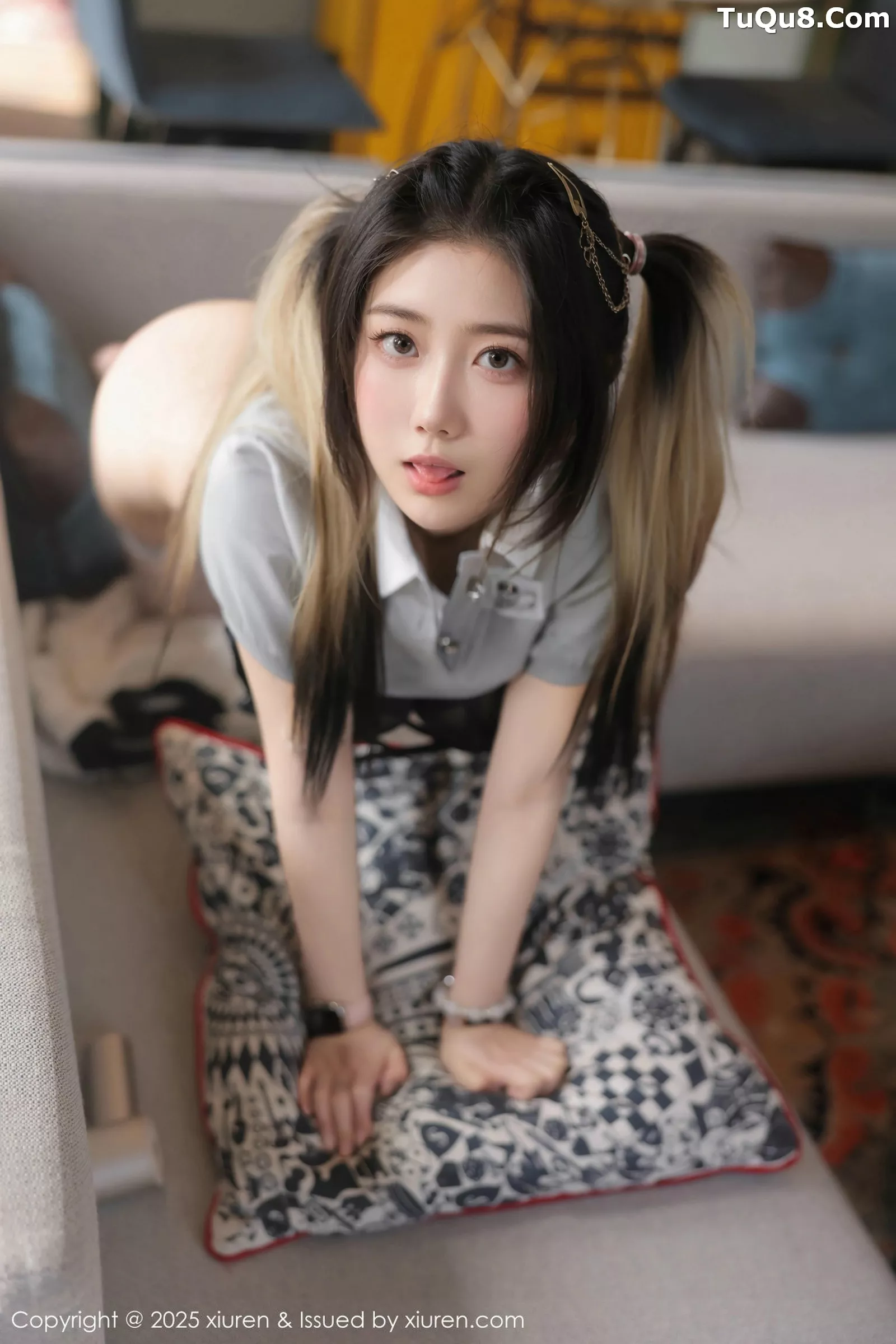   [XiuRen]高清写真图 2025.05.27 No.10330 诺诺Hsu 白色蕾丝袜第31张图片