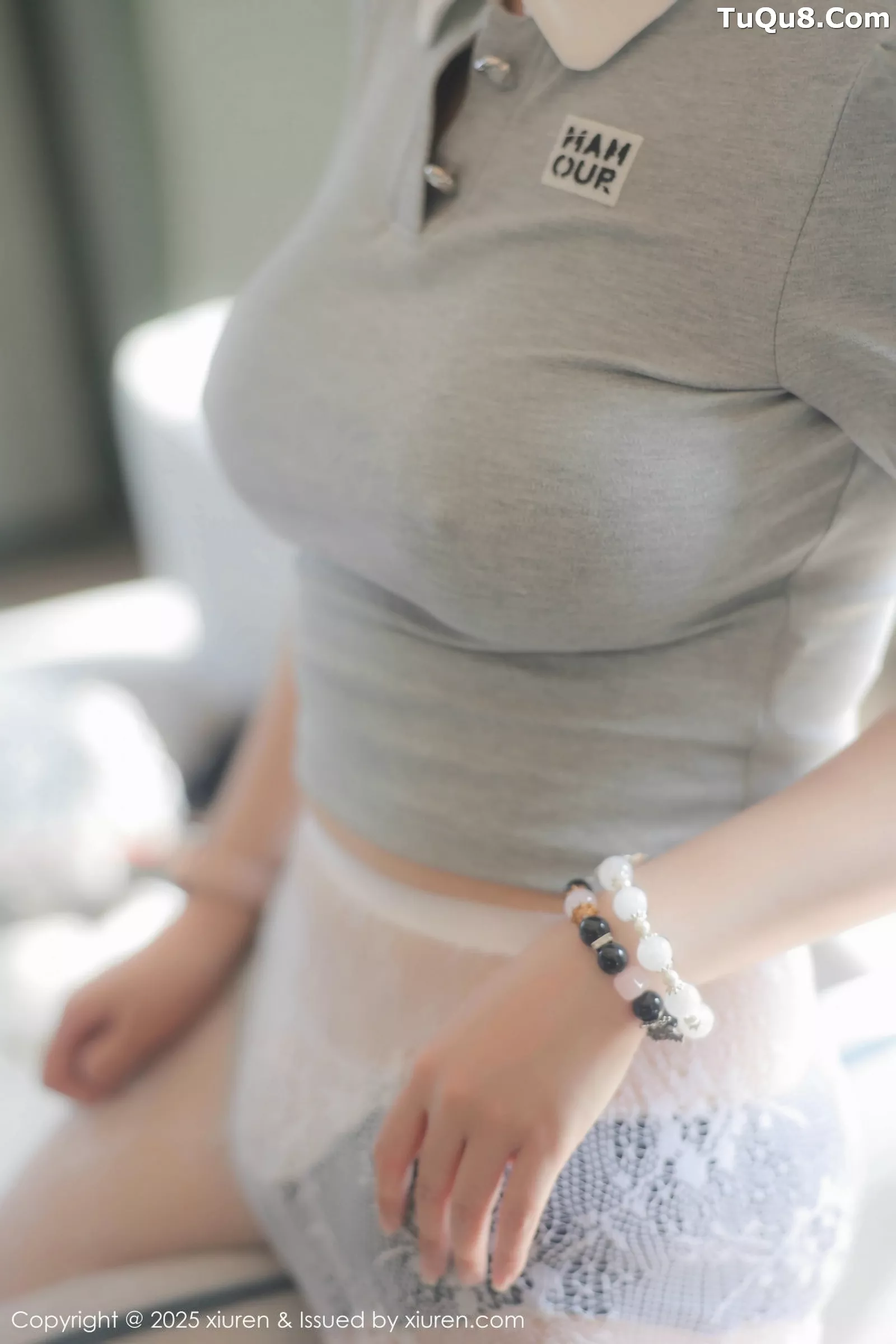   [XiuRen]高清写真图 2025.05.27 No.10330 诺诺Hsu 白色蕾丝袜第40张图片