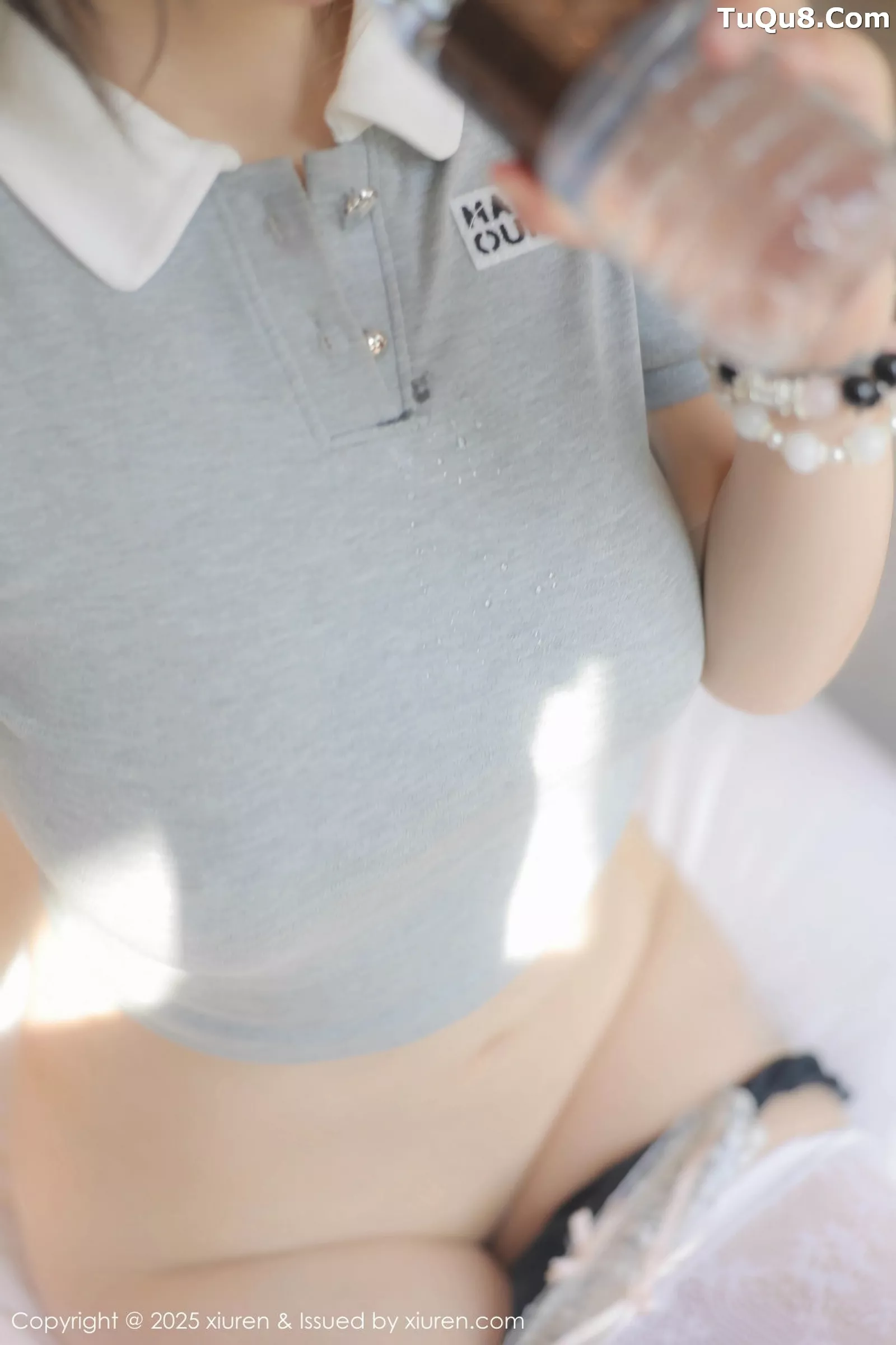   [XiuRen]高清写真图 2025.05.27 No.10330 诺诺Hsu 白色蕾丝袜第57张图片