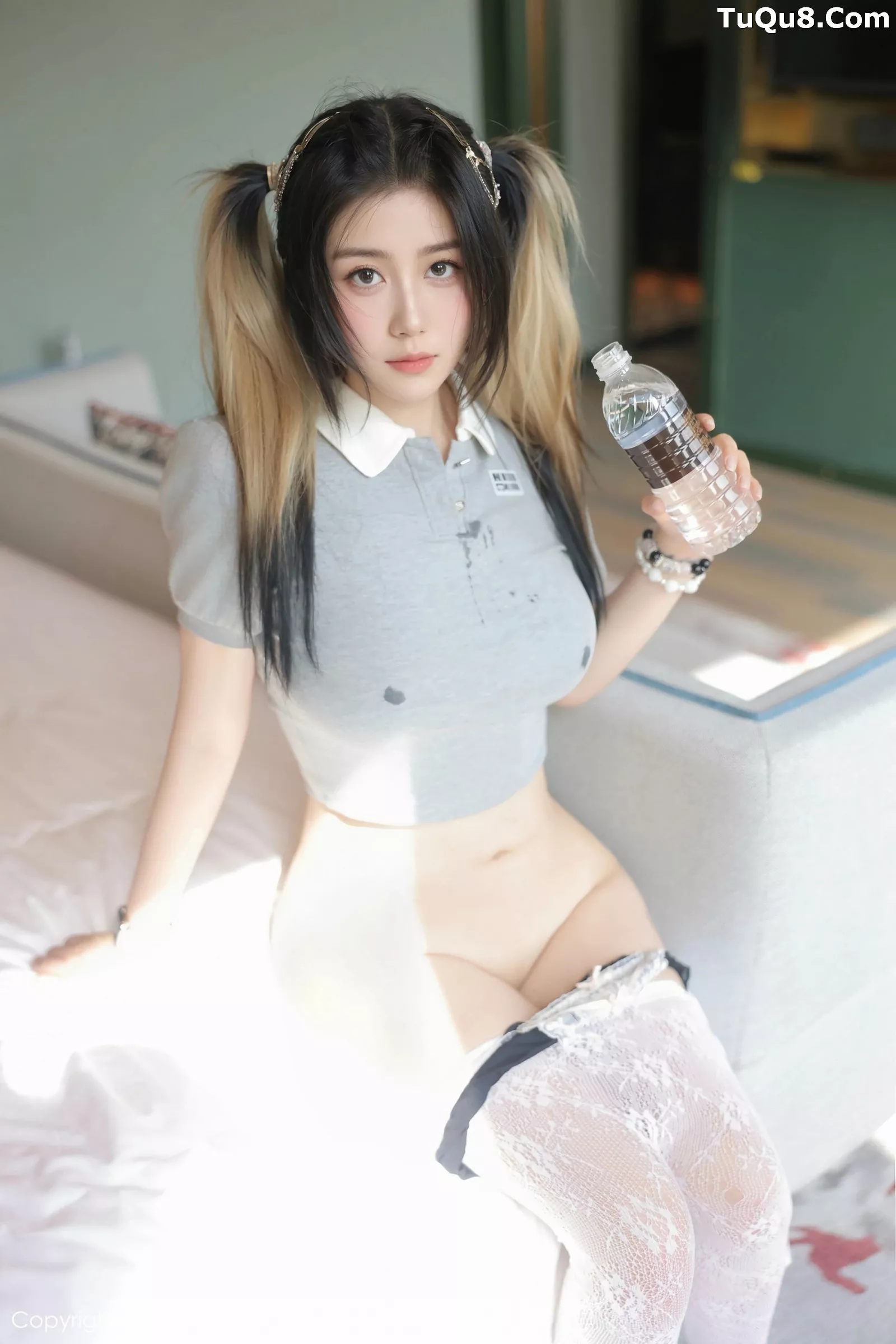   [XiuRen]高清写真图 2025.05.27 No.10330 诺诺Hsu 白色蕾丝袜第58张图片