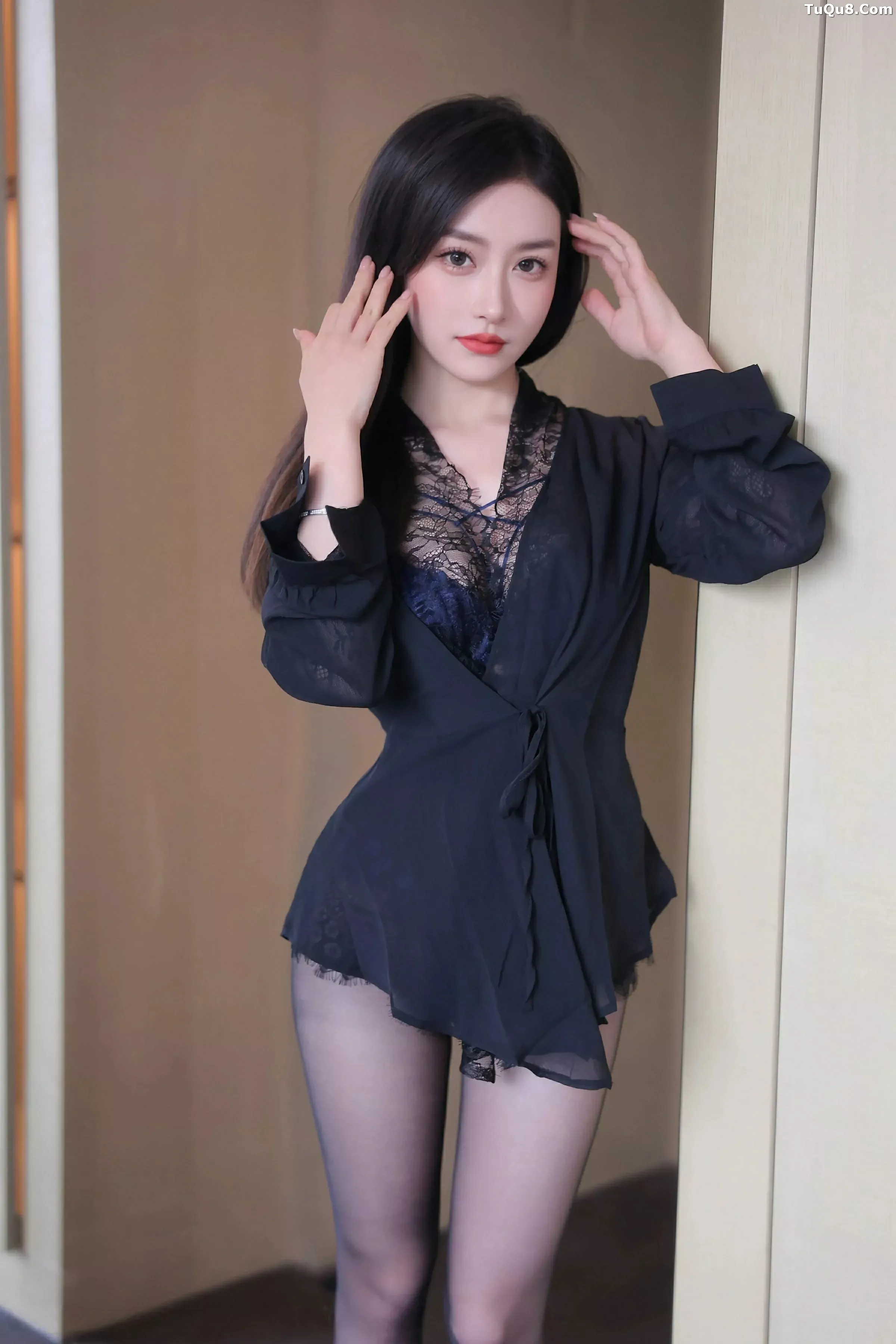   [XiuRen]高清写真图 2025.06.09 No.10382 Annie_baby 性感蕾丝第1张图片