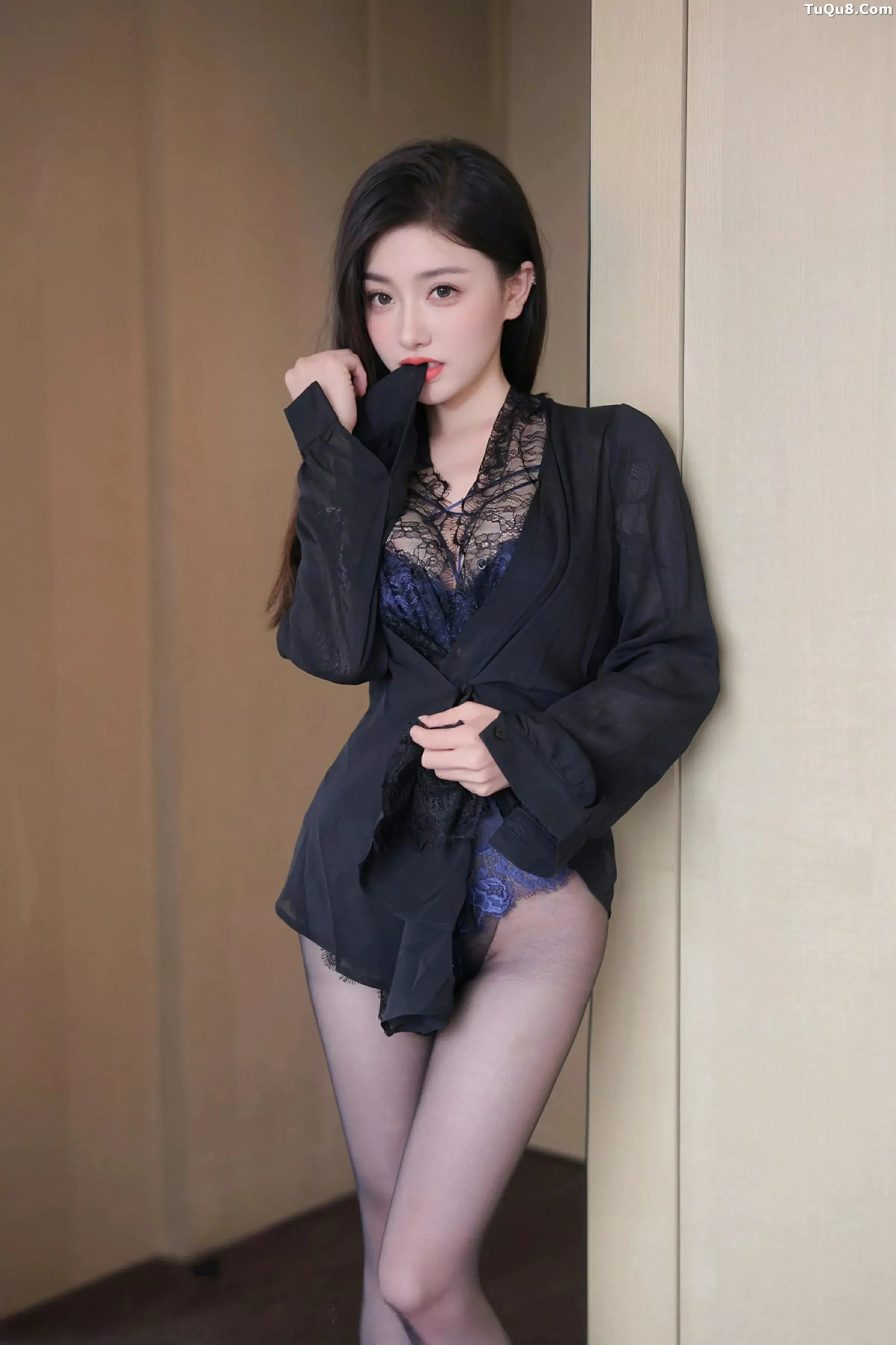   [XiuRen]高清写真图 2025.06.09 No.10382 Annie_baby 性感蕾丝第8张图片