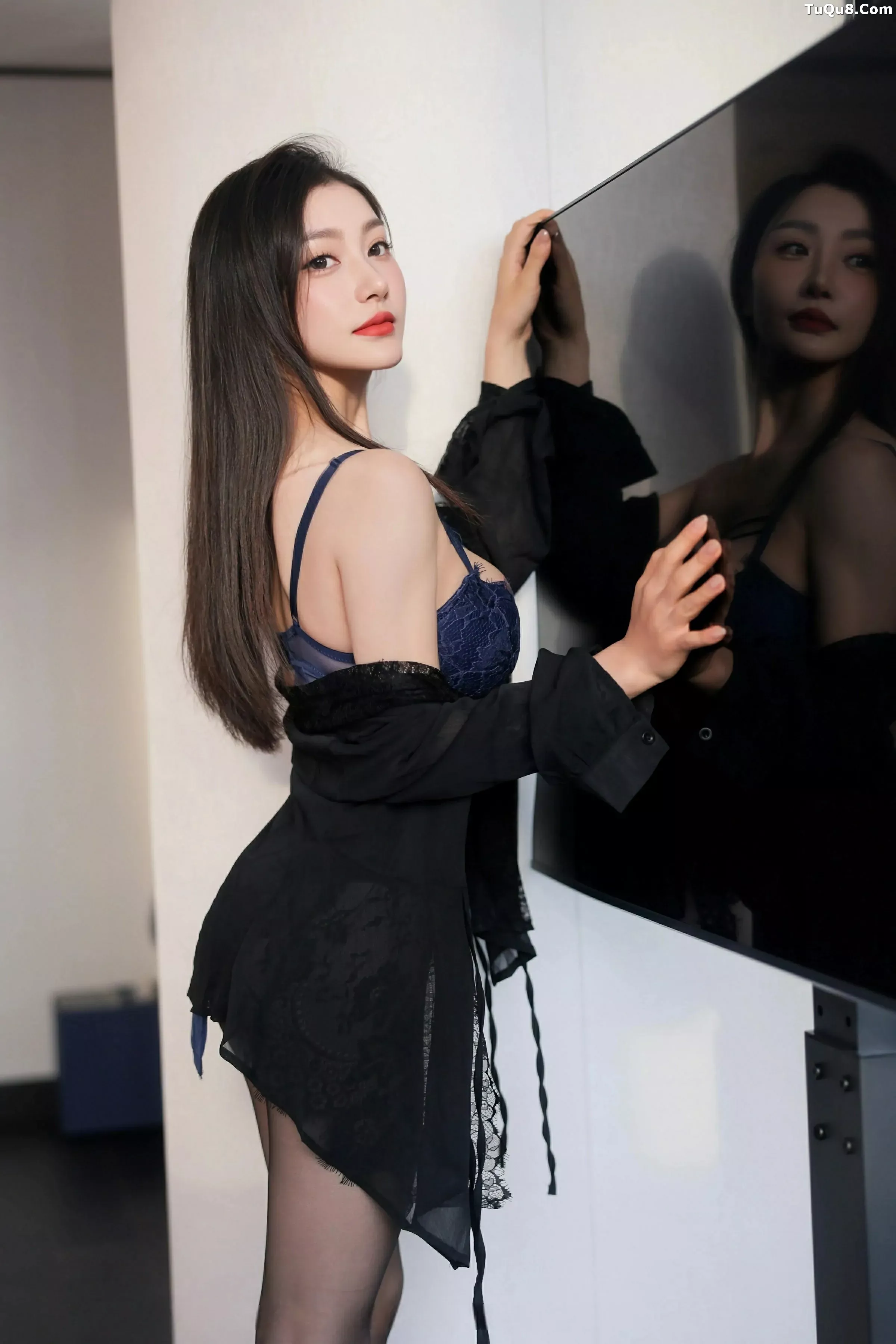   [XiuRen]高清写真图 2025.06.09 No.10382 Annie_baby 性感蕾丝第40张图片