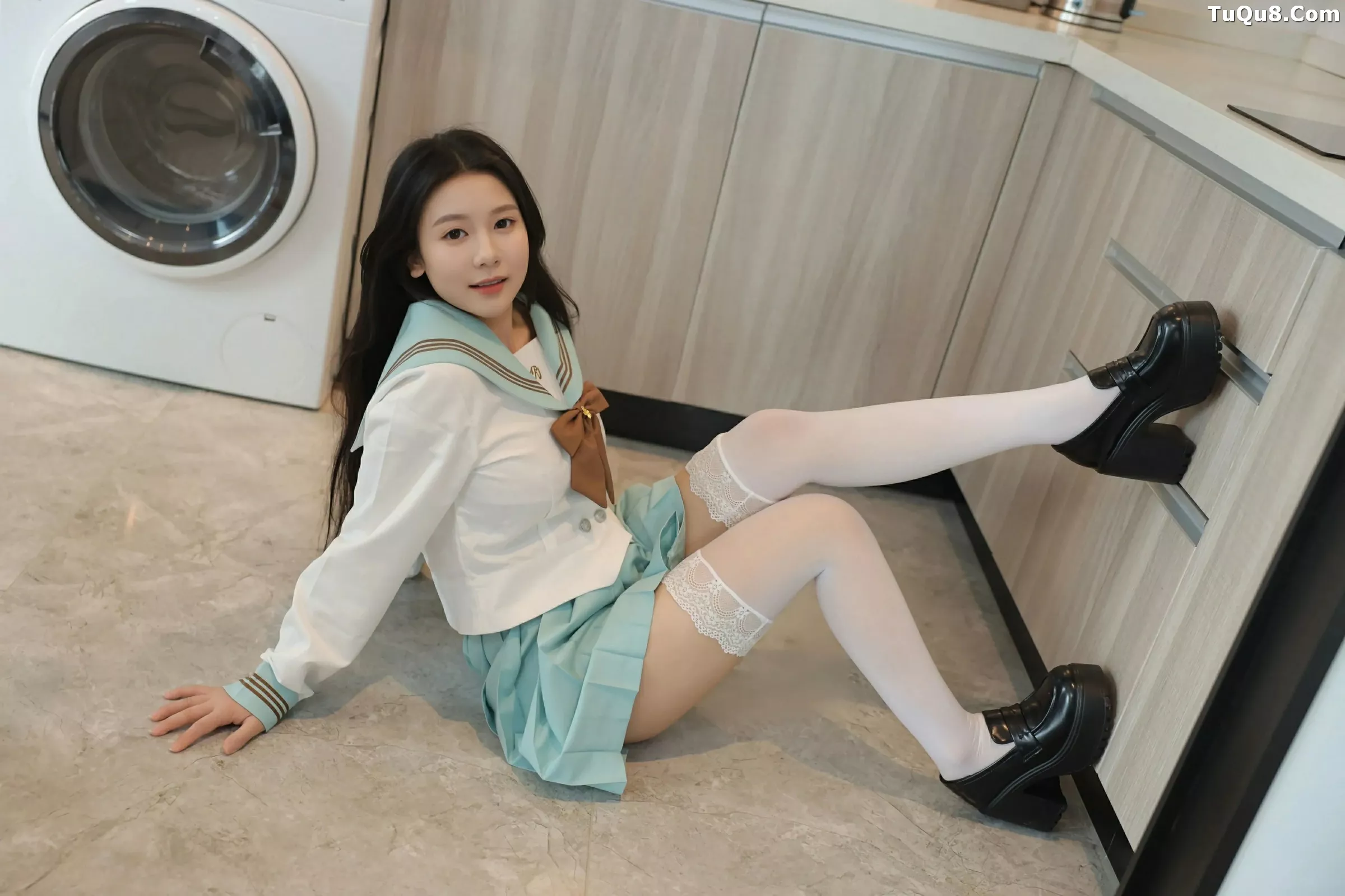   [XiuRen]高清写真图 2025.06.09 No.10379 林嘉馨 JK制服第26张图片