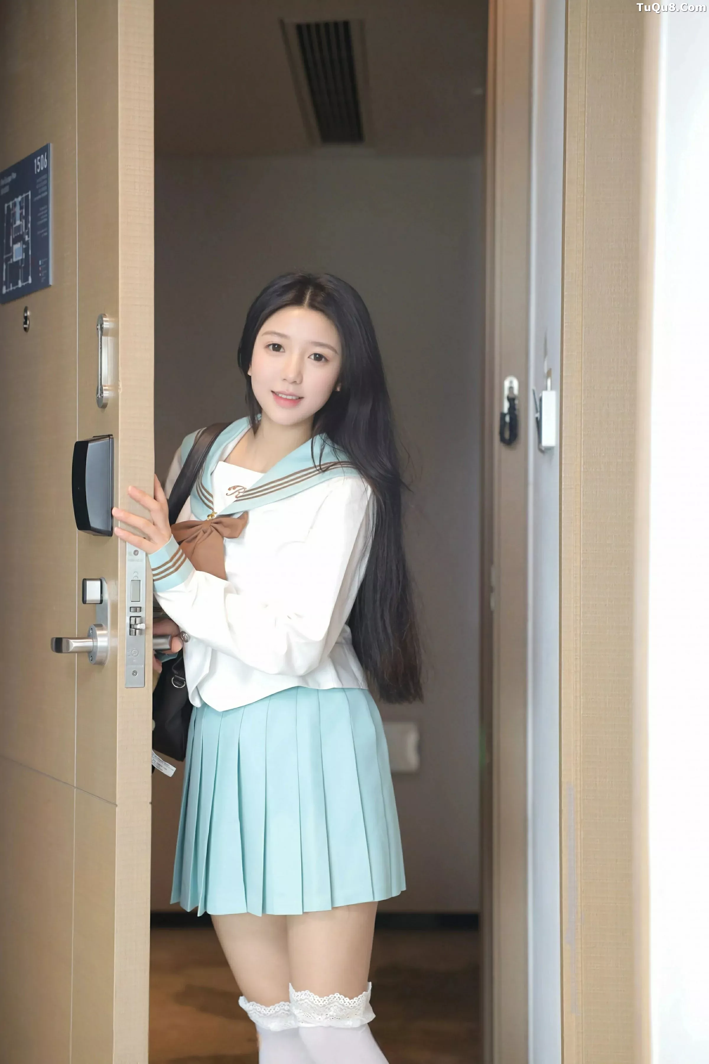   [XiuRen]高清写真图 2025.06.09 No.10379 林嘉馨 JK制服第71张图片