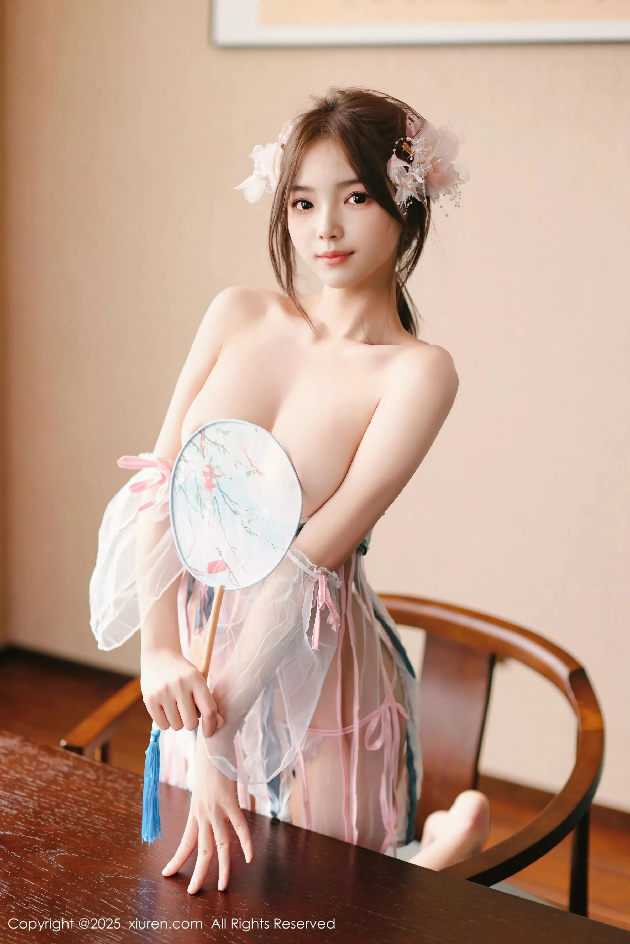   [XiuRen]高清写真图 2025.06.12 No.10401 苏软软 情趣古装第21张图片