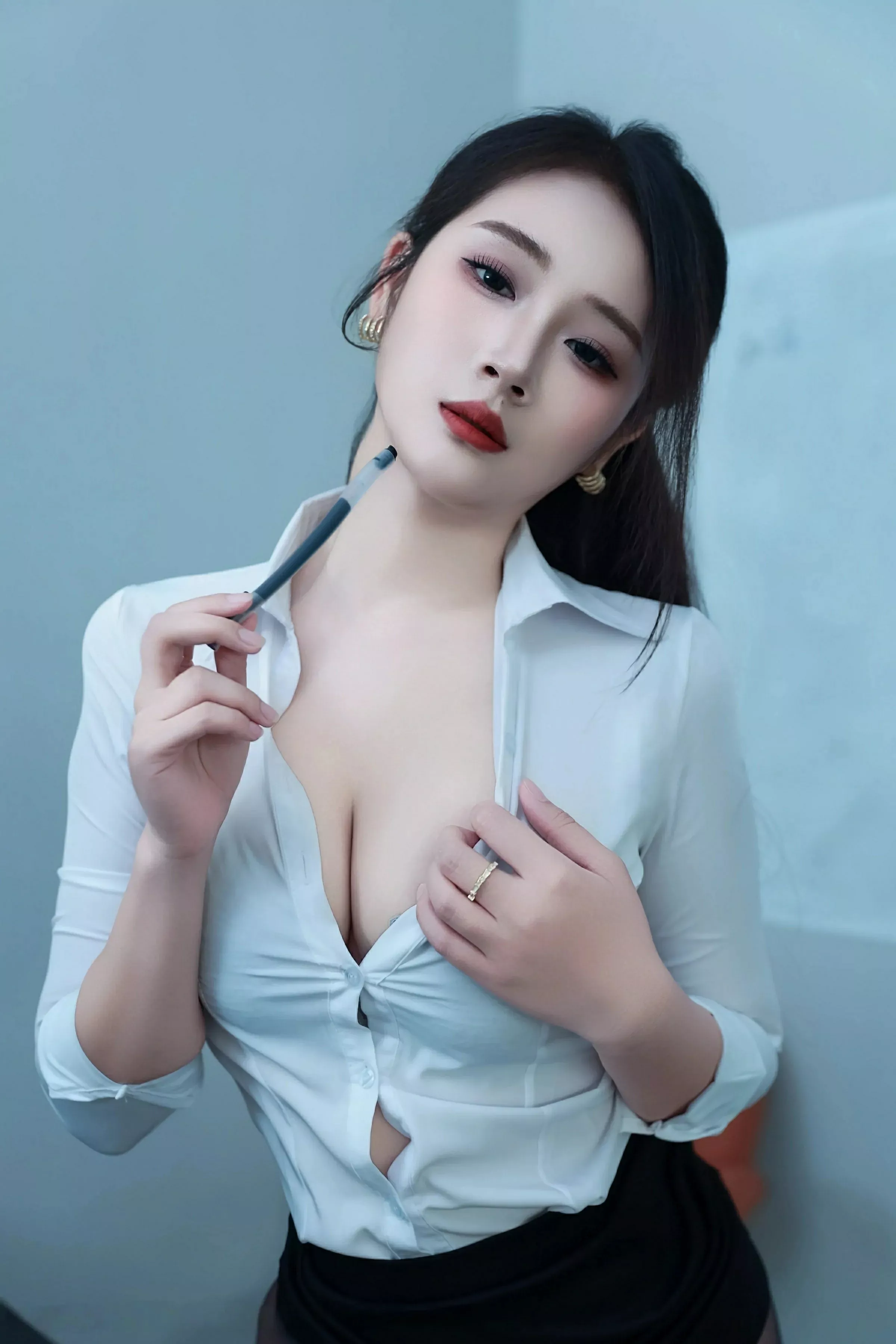   [XiuRen]高清写真图 2025.06.13 No.10406 南乔 职业套装第49张图片