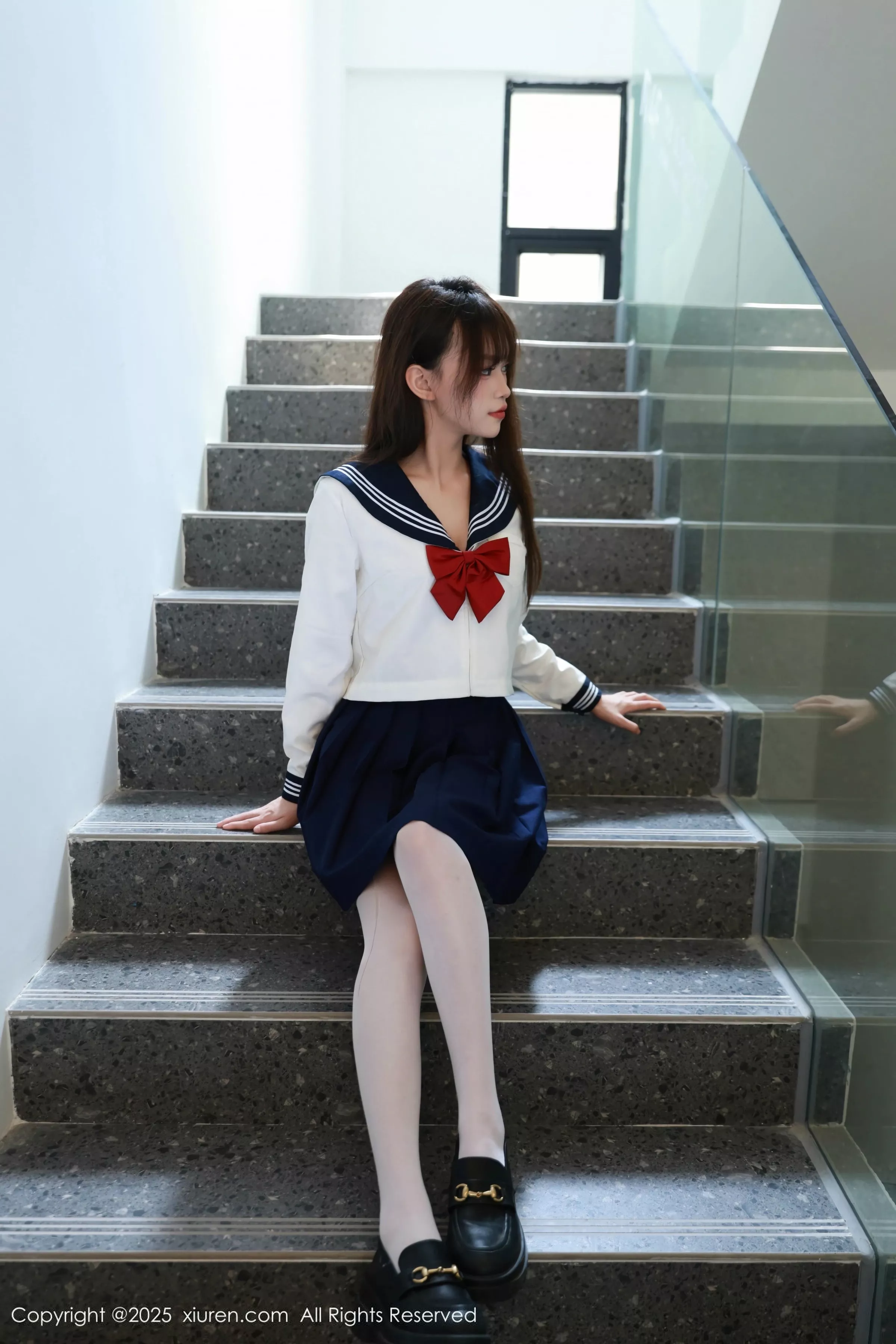   [XiuRen]高清写真图 2025.06.25 No.10458 糯咪 JK制服第2张图片