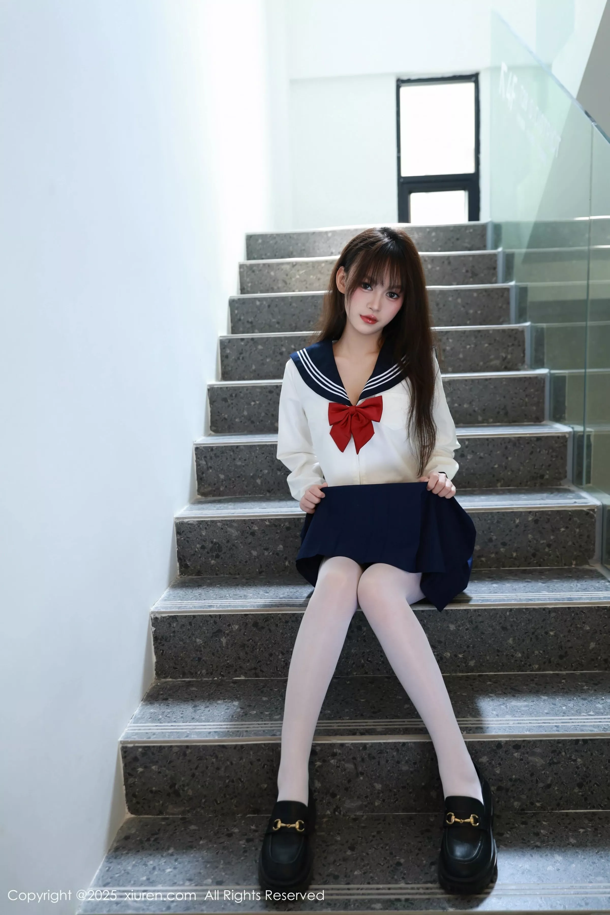   [XiuRen]高清写真图 2025.06.25 No.10458 糯咪 JK制服第4张图片
