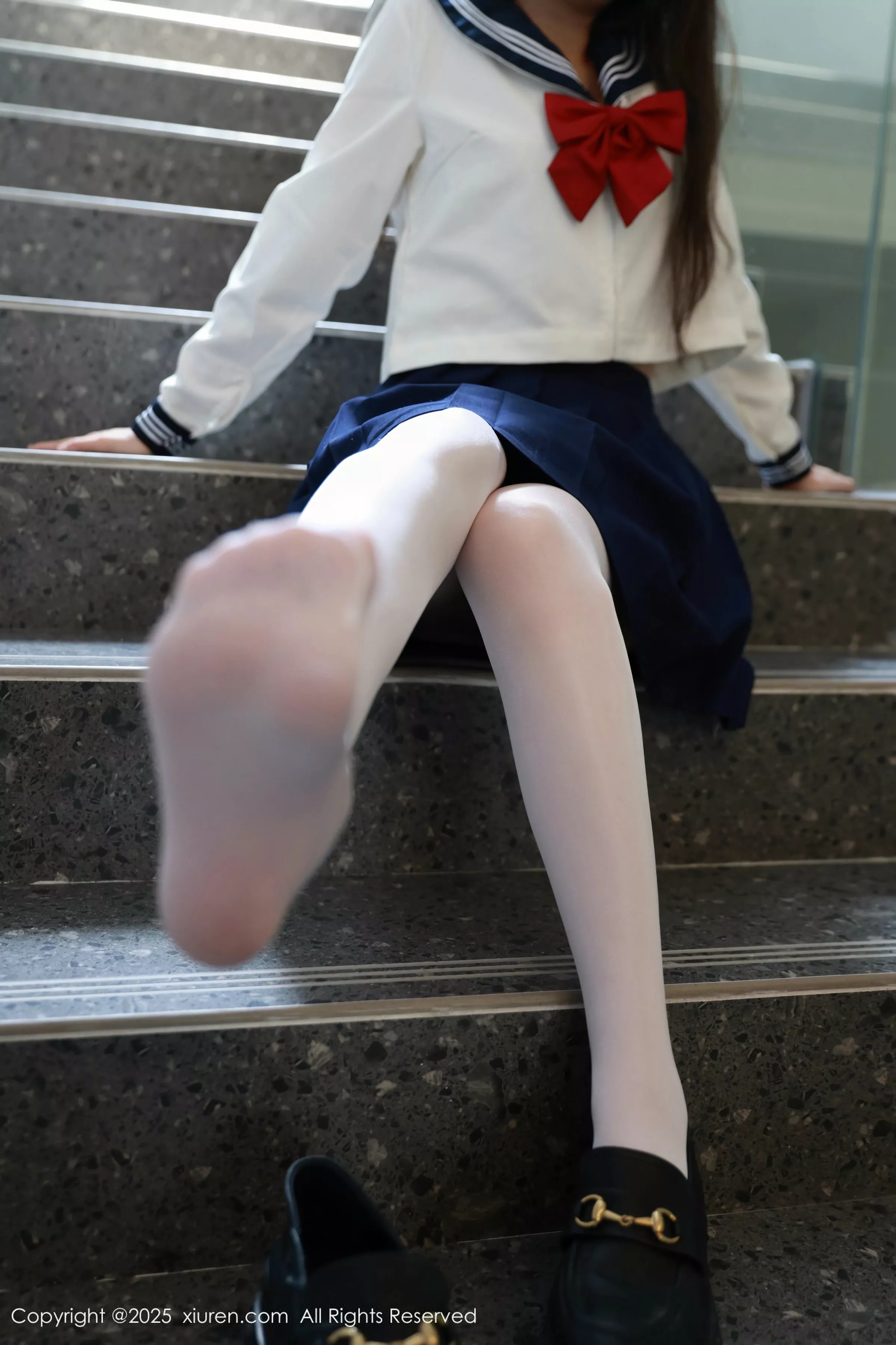   [XiuRen]高清写真图 2025.06.25 No.10458 糯咪 JK制服第6张图片