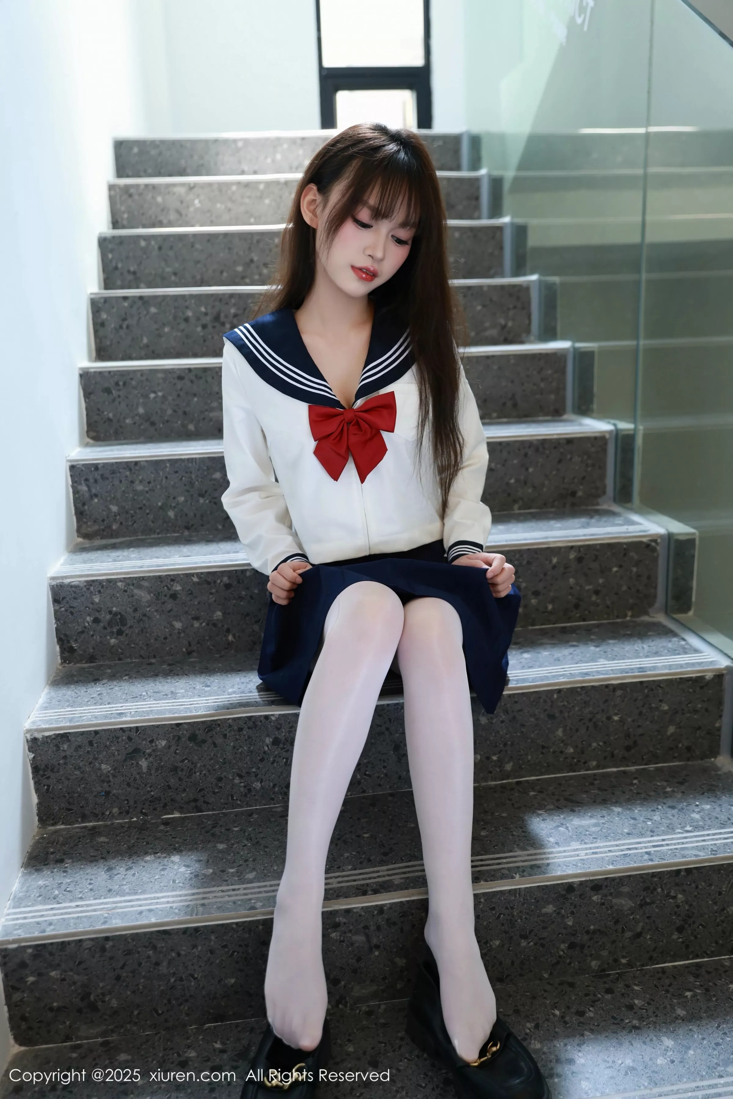   [XiuRen]高清写真图 2025.06.25 No.10458 糯咪 JK制服第8张图片