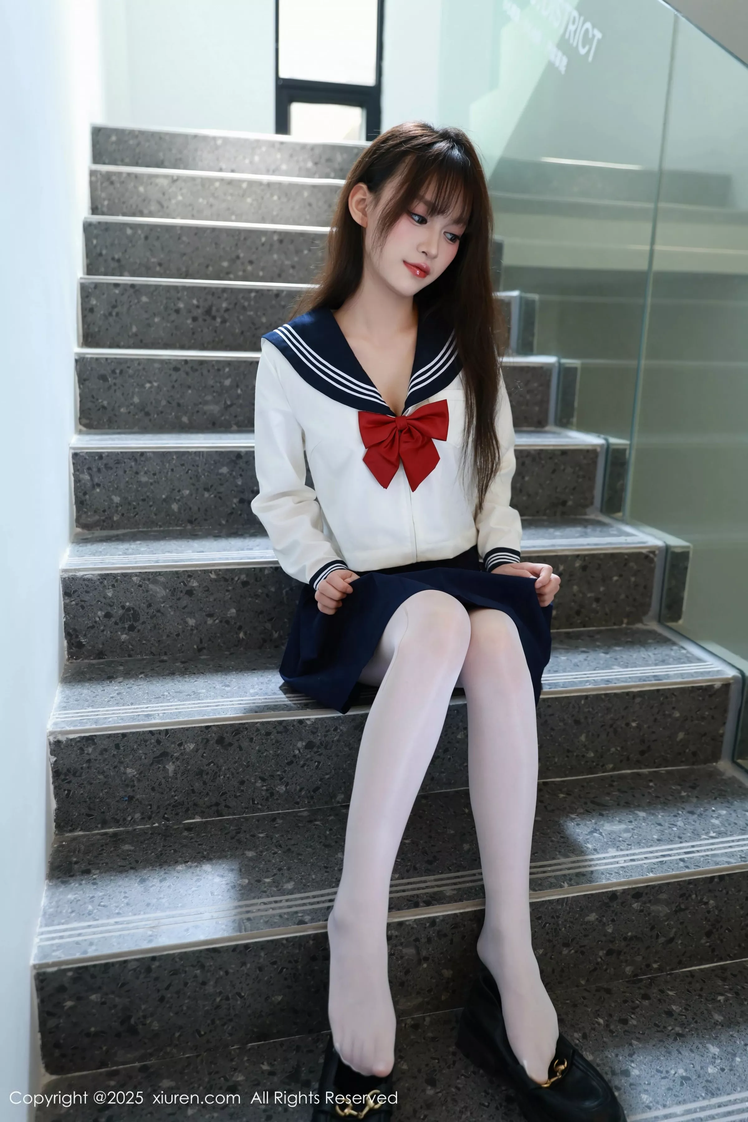   [XiuRen]高清写真图 2025.06.25 No.10458 糯咪 JK制服第9张图片