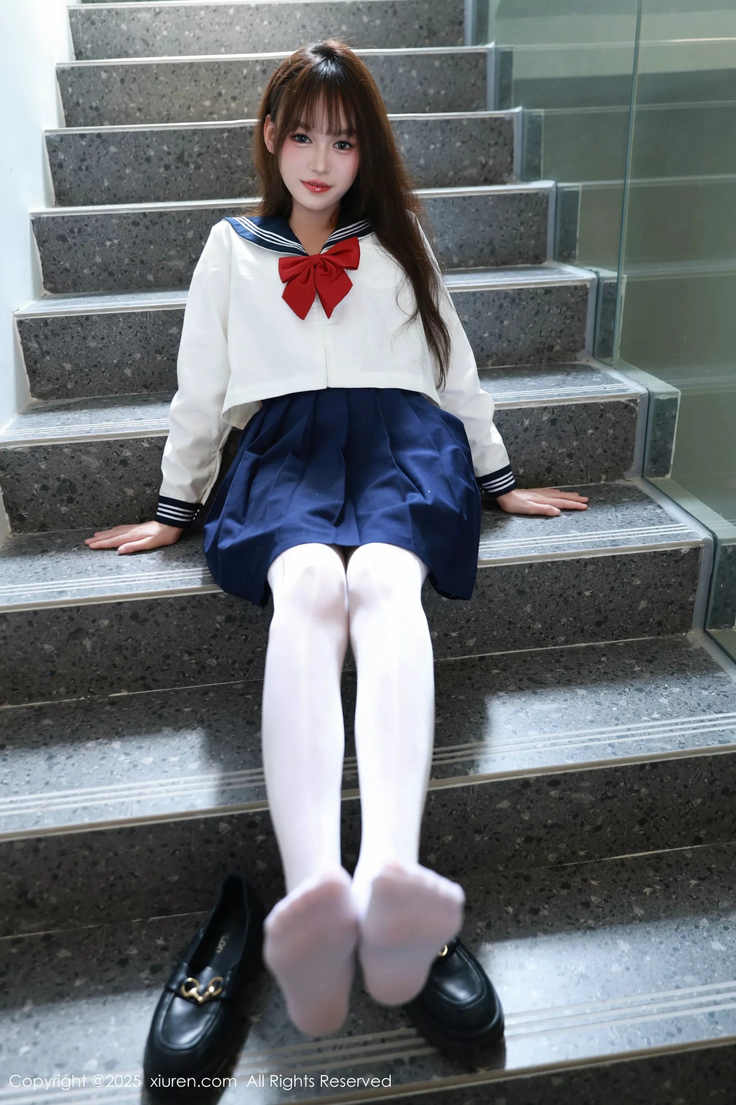   [XiuRen]高清写真图 2025.06.25 No.10458 糯咪 JK制服第12张图片