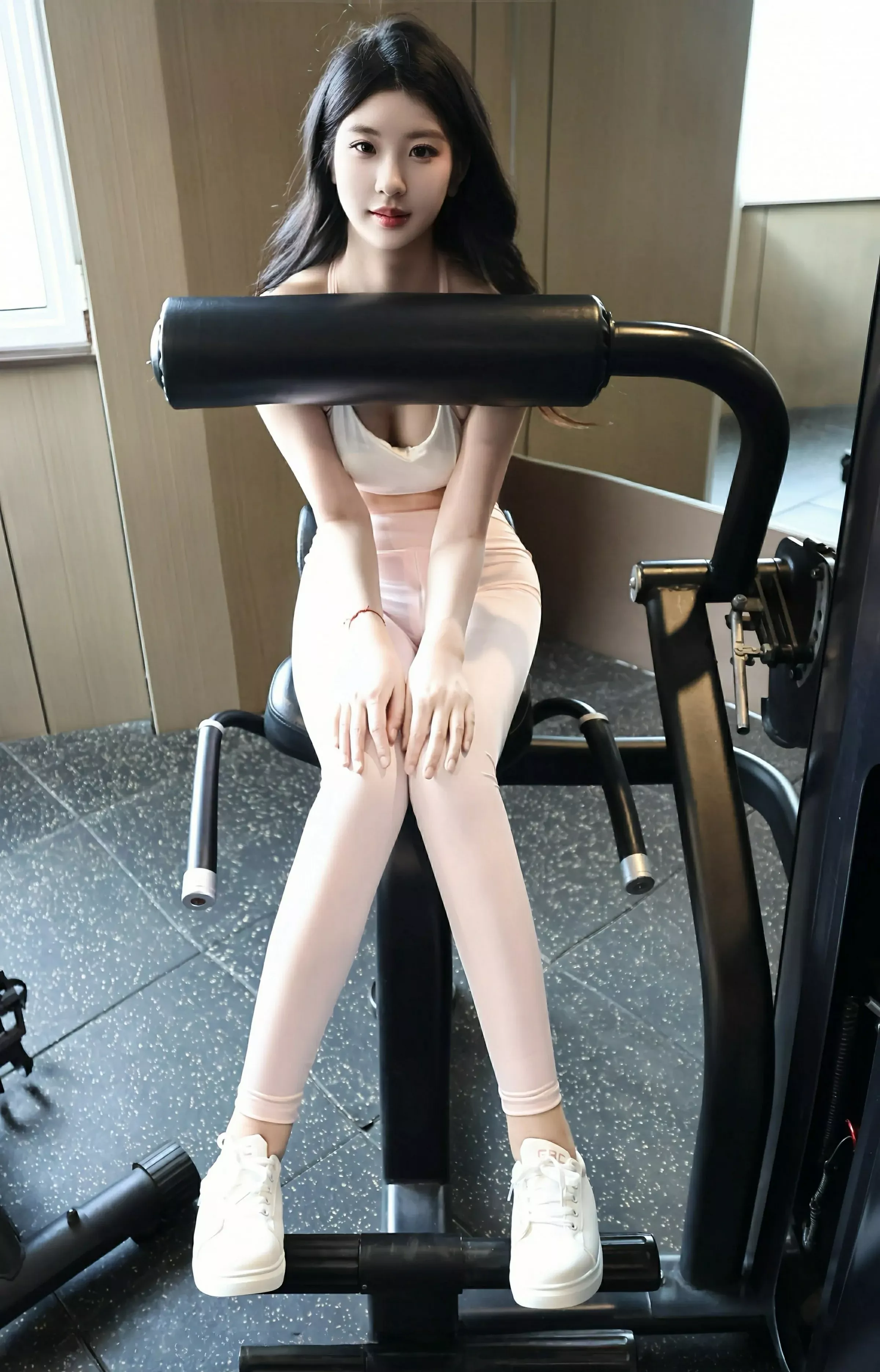   [XiuRen]高清写真图 2025.06.27 No.10474 小芭乐 粉色瑜伽服第10张图片