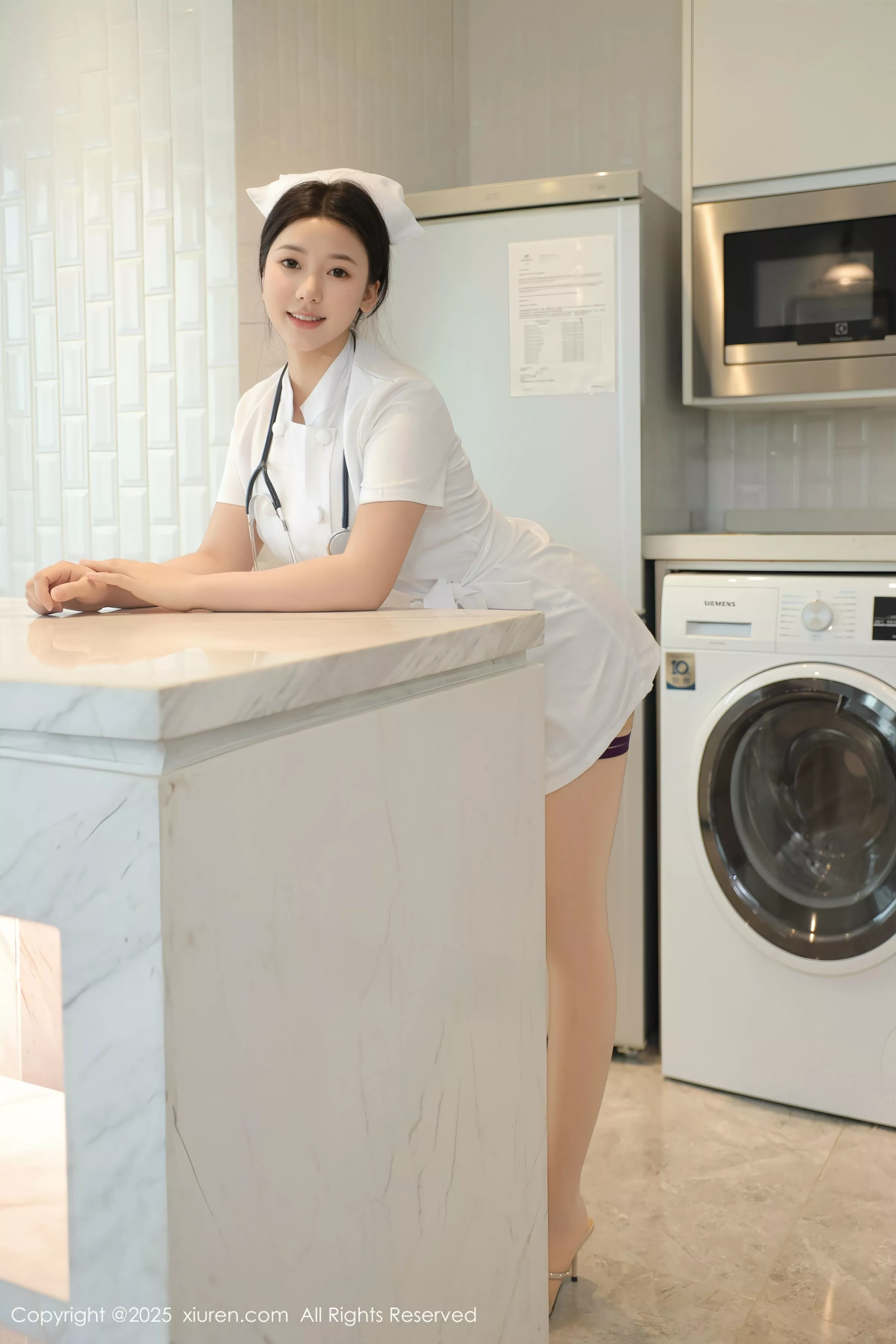   [XiuRen]高清写真图 2025.06.26 No.10465 林嘉馨 护士制服第16张图片