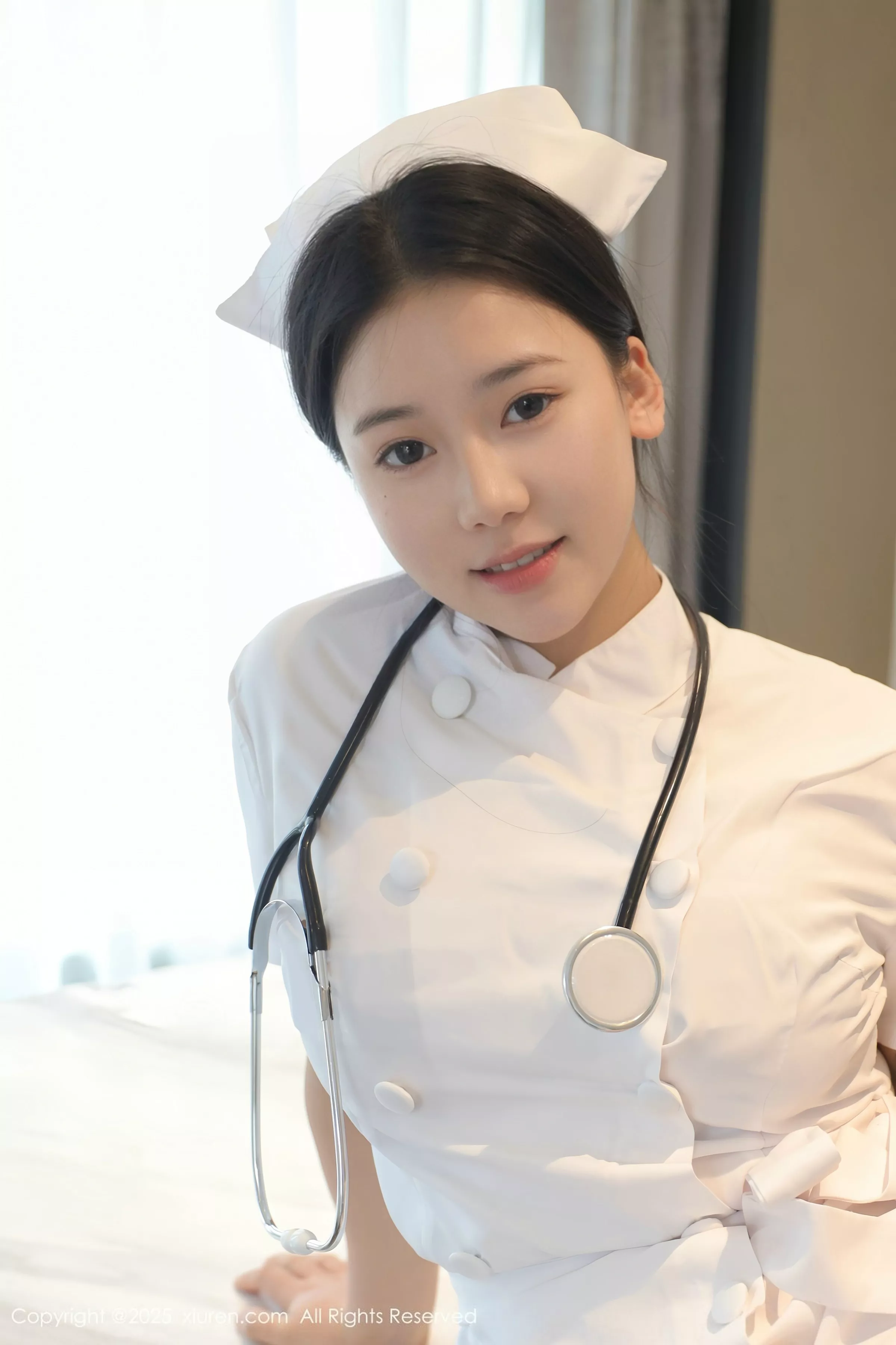   [XiuRen]高清写真图 2025.06.26 No.10465 林嘉馨 护士制服第24张图片