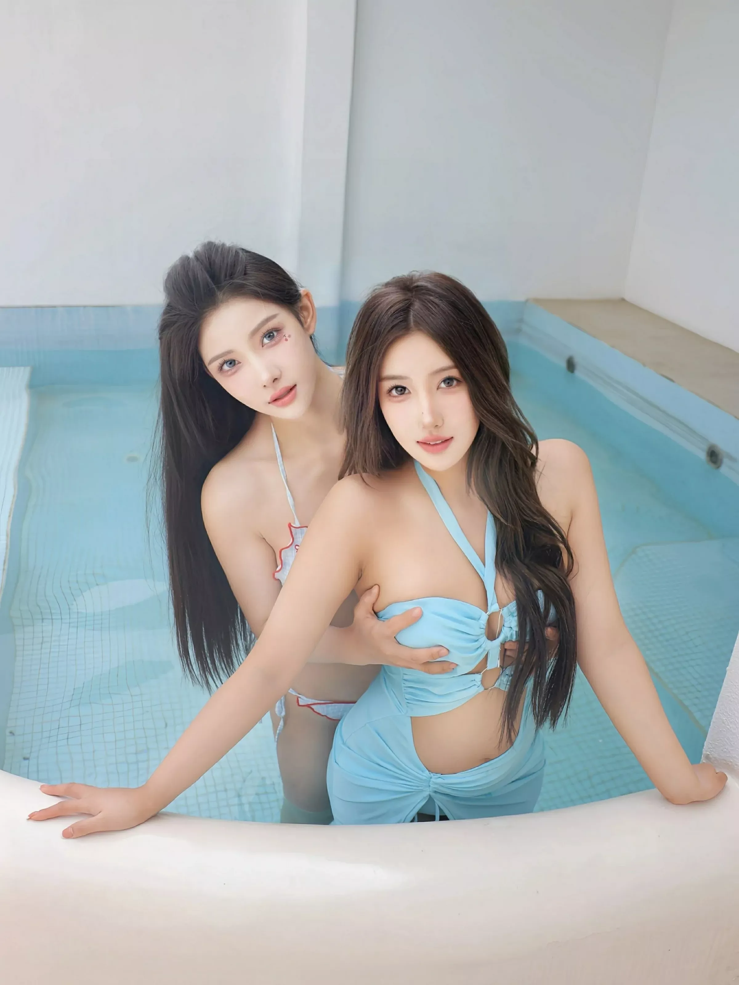   [XiuRen]高清写真图 2025.06.27 No.10472 梨霜儿 美腿性感第51张图片