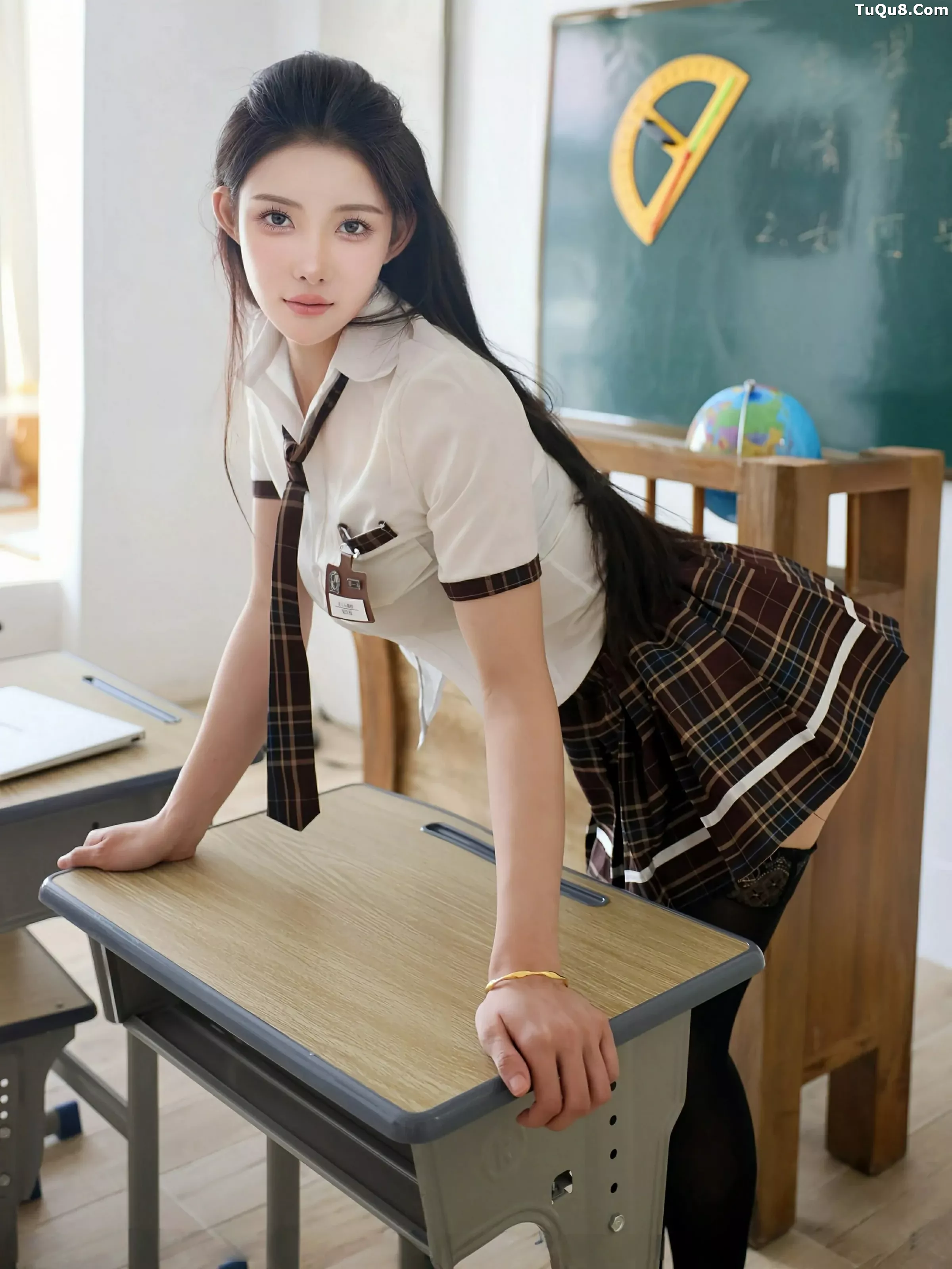   [XiuRen]高清写真图 2025.07.04 No.10512 梨霜儿 学妹制服第17张图片