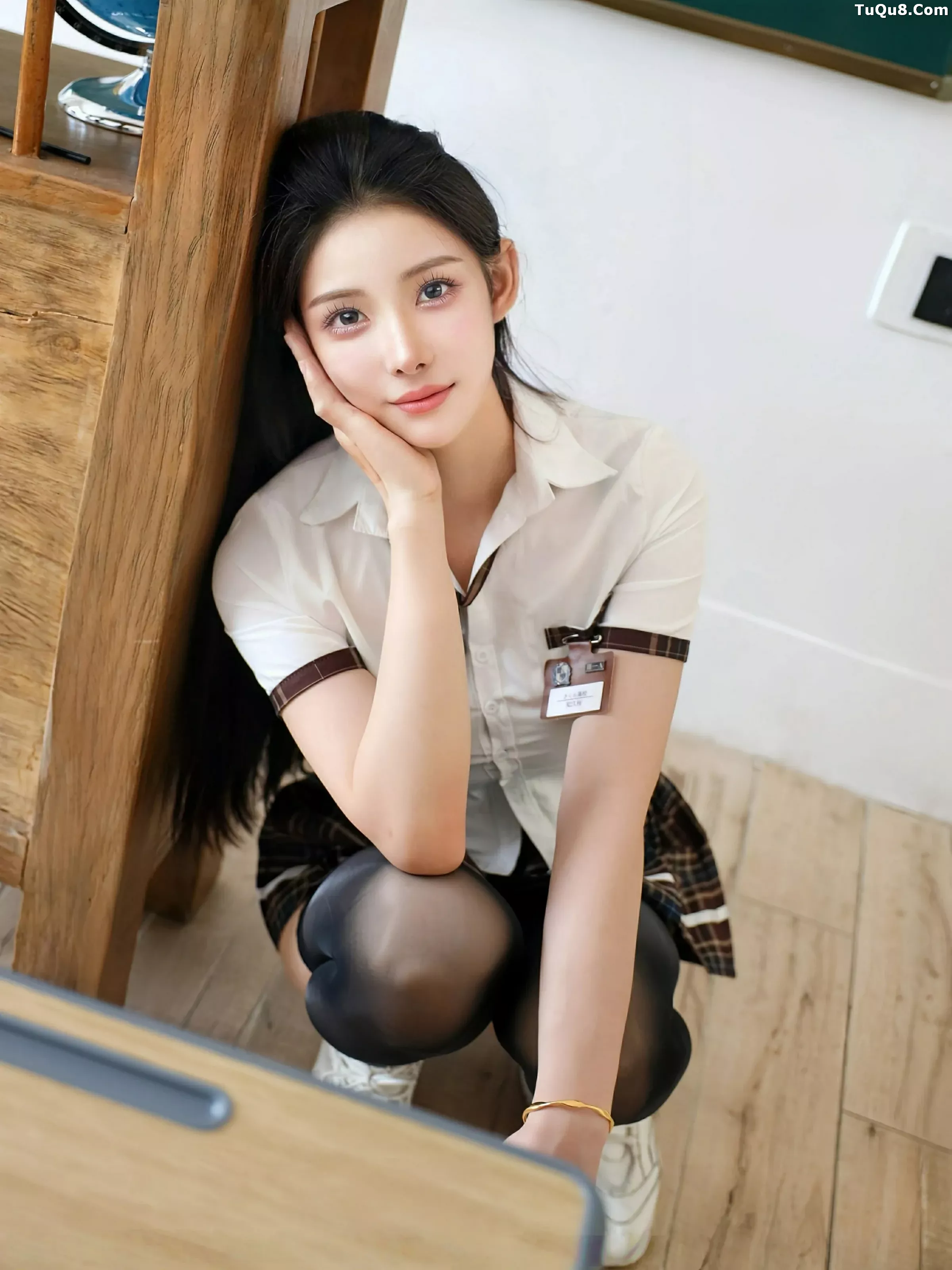   [XiuRen]高清写真图 2025.07.04 No.10512 梨霜儿 学妹制服第22张图片