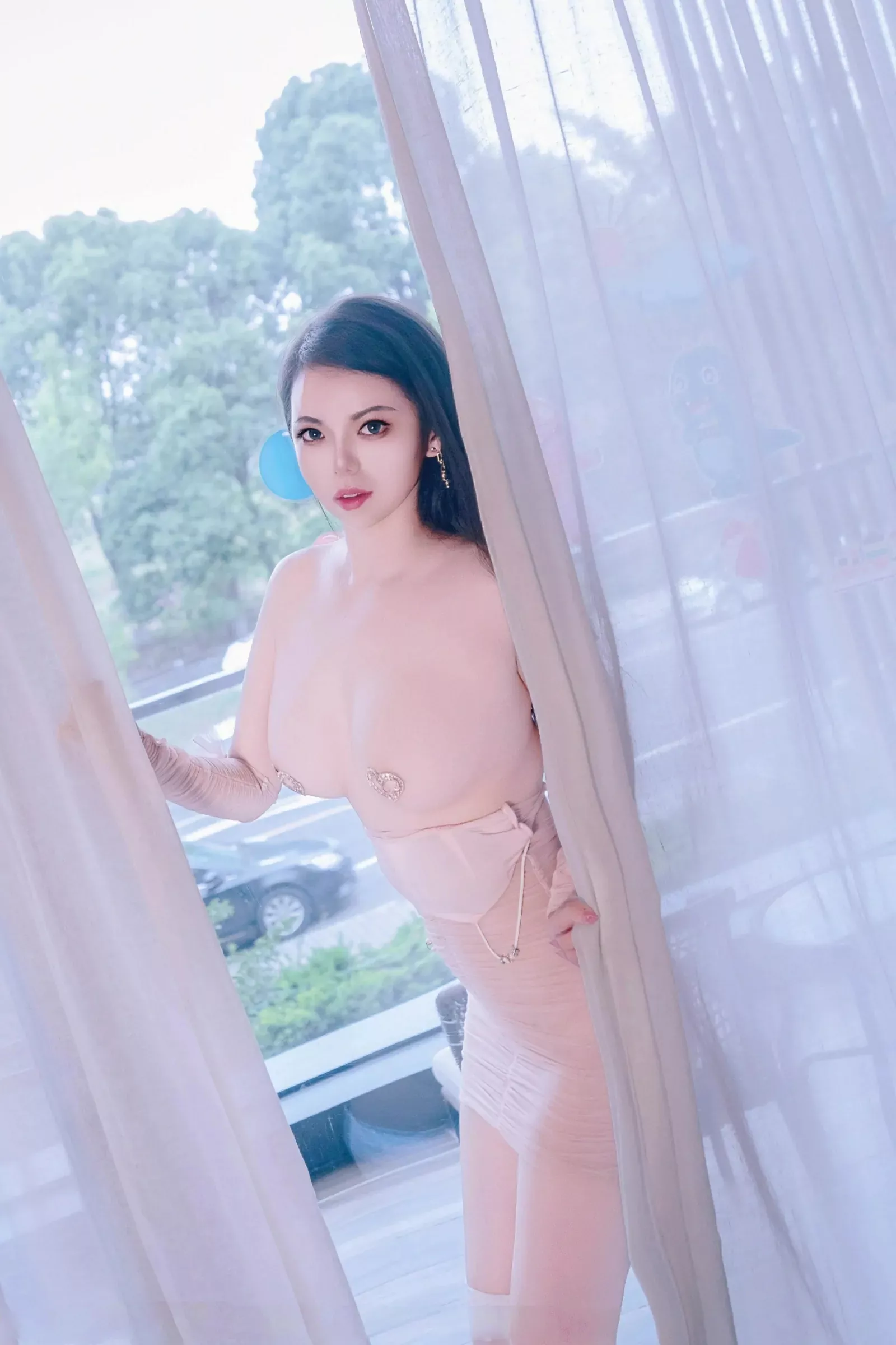   [XiuRen]高清写真图 2025.07.07 No.10516 大美妞儿 透明装女郎第45张图片