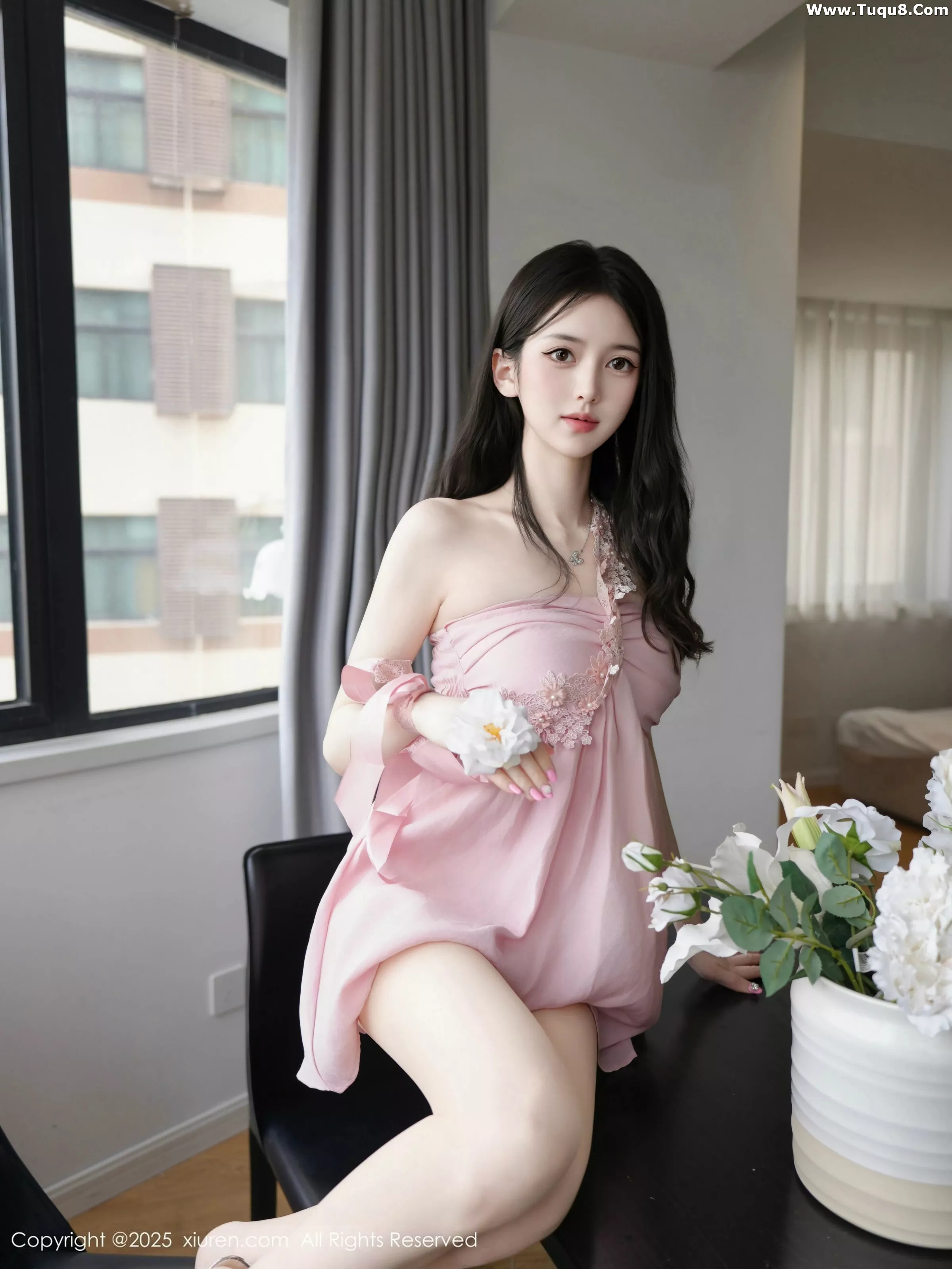   [XiuRen]高清写真图 2025.07.14 No.10545 白小蝶 粉色连衣短第11张图片