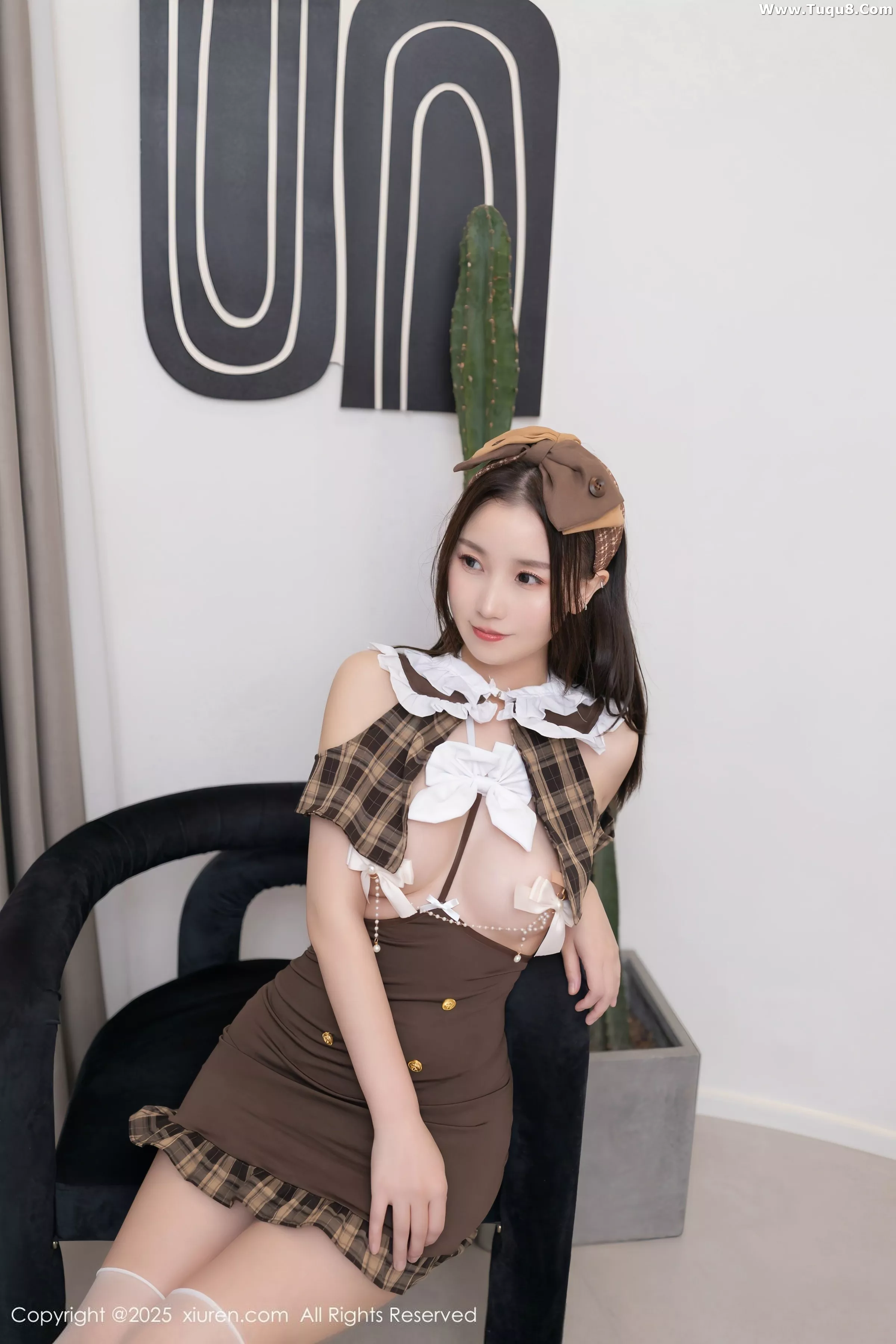  [XiuRen]高清写真图 2025.07.16 No.10554 杏子Yada jk制服第25张图片