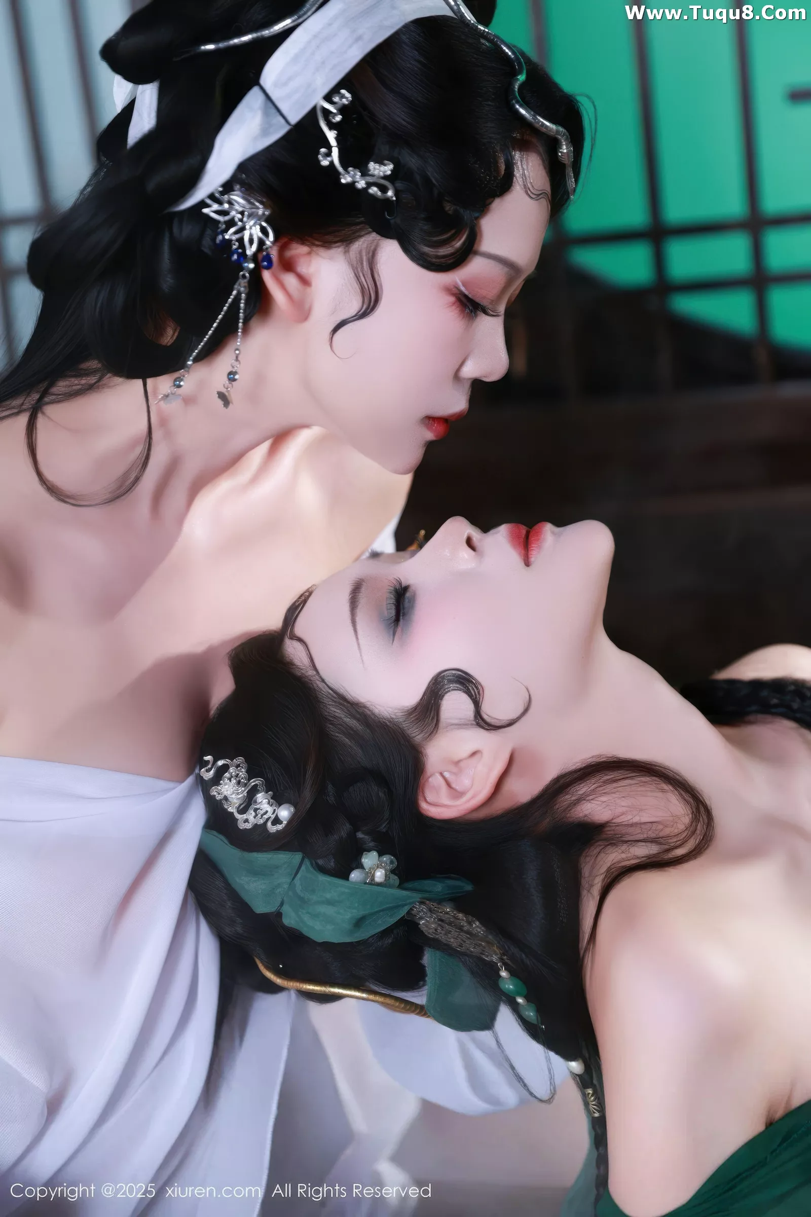   [XiuRen]高清写真图 2025.07.18 No.10561 南乔 青蛇第36张图片
