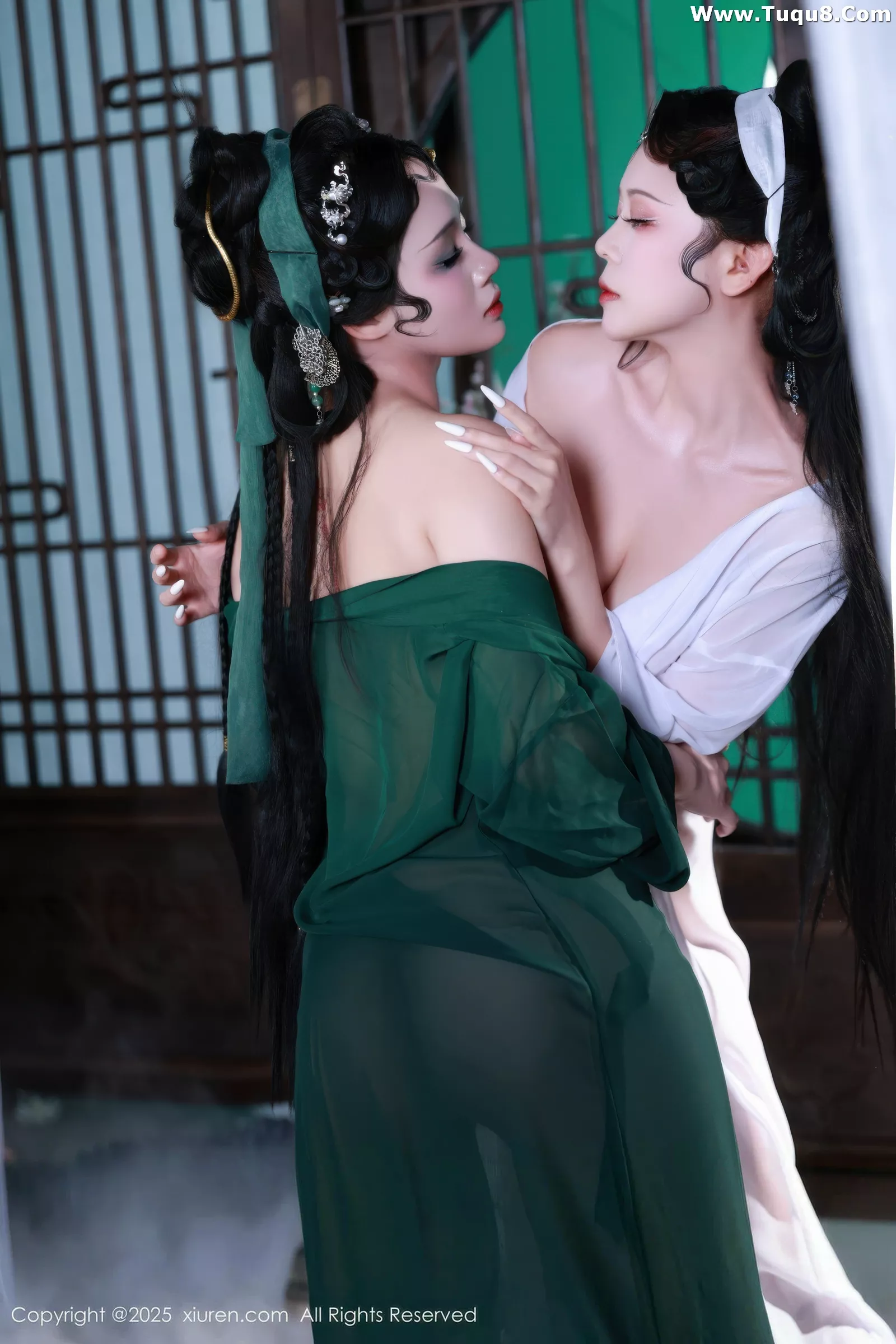   [XiuRen]高清写真图 2025.07.18 No.10561 南乔 青蛇第55张图片