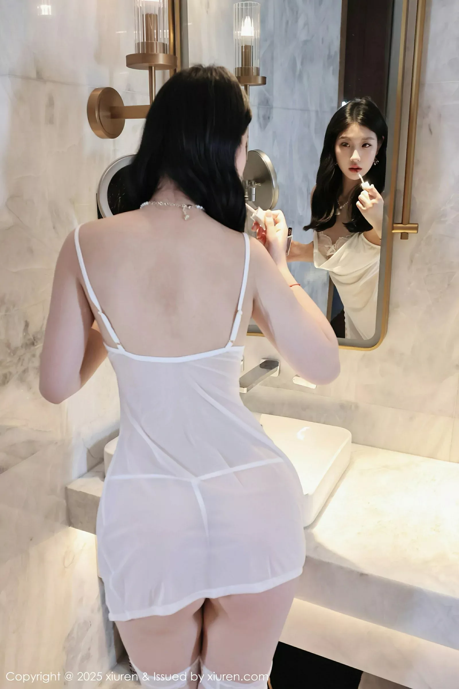   [XiuRen]高清写真图 2025.08.01 No.10609 小芭乐 白色睡裙第24张图片