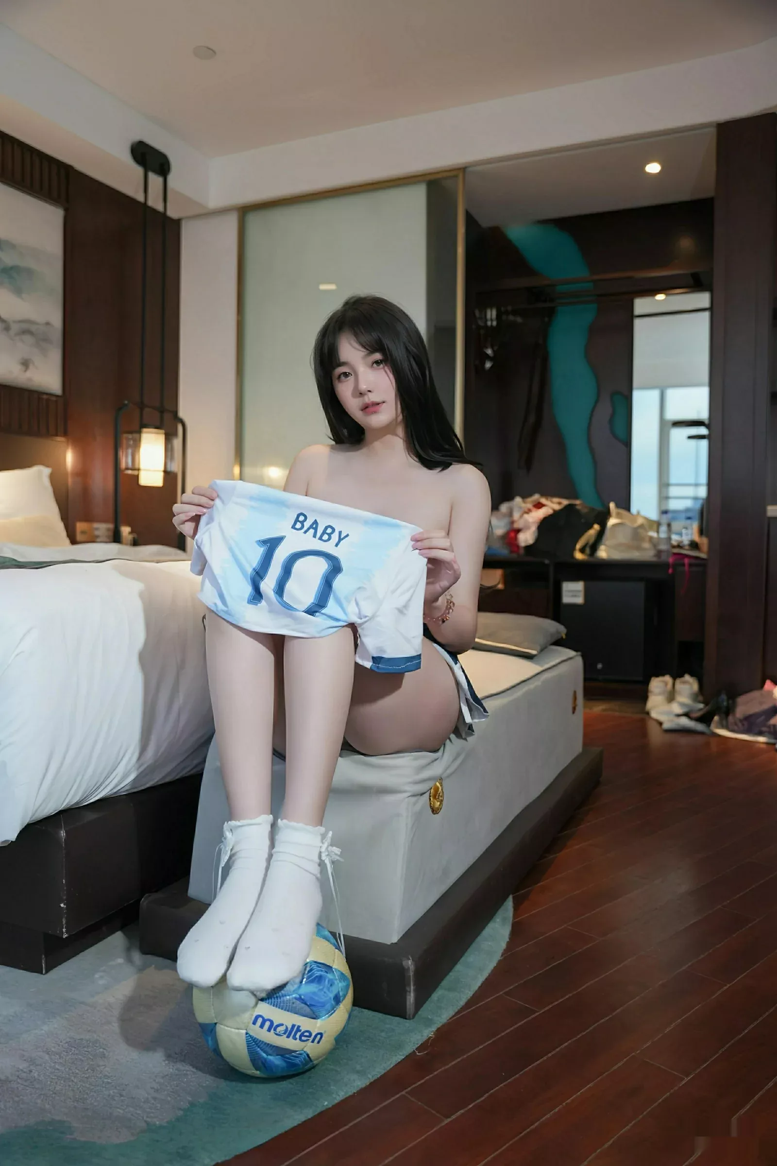   [XiuRen]高清写真图 2025.07.31 No.10606 软情 足球队服第53张图片