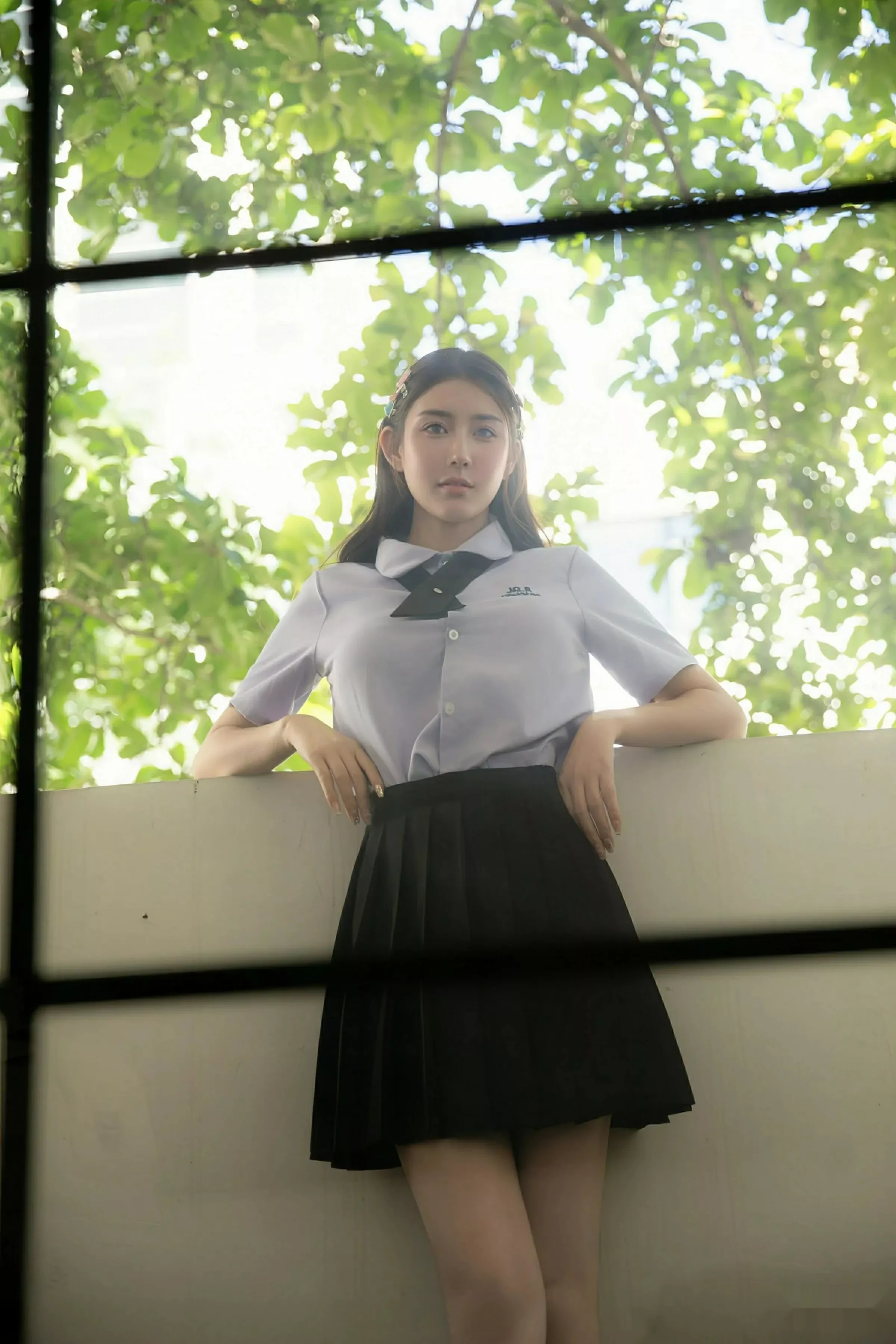   [XiuRen]高清写真图 2025.08.05 No.10622 悦兮 蓝色衬衣第12张图片