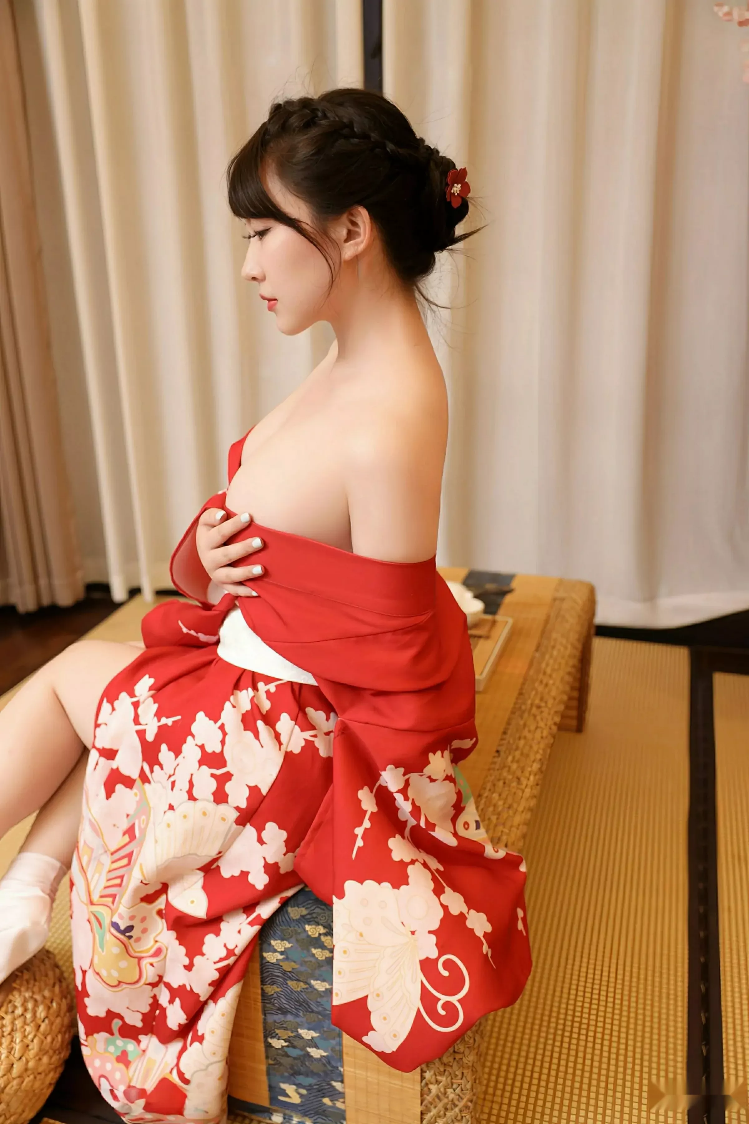   [XiuRen]高清写真图 2025.08.06 No.10624 李沁恩lrene 性感红色第23张图片