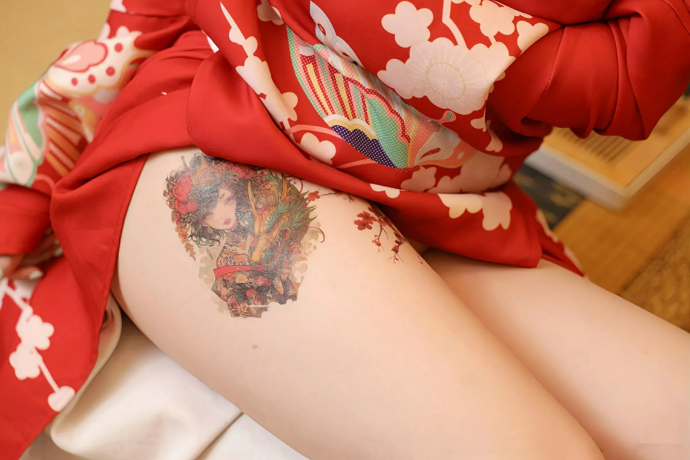   [XiuRen]高清写真图 2025.08.06 No.10624 李沁恩lrene 性感红色第27张图片