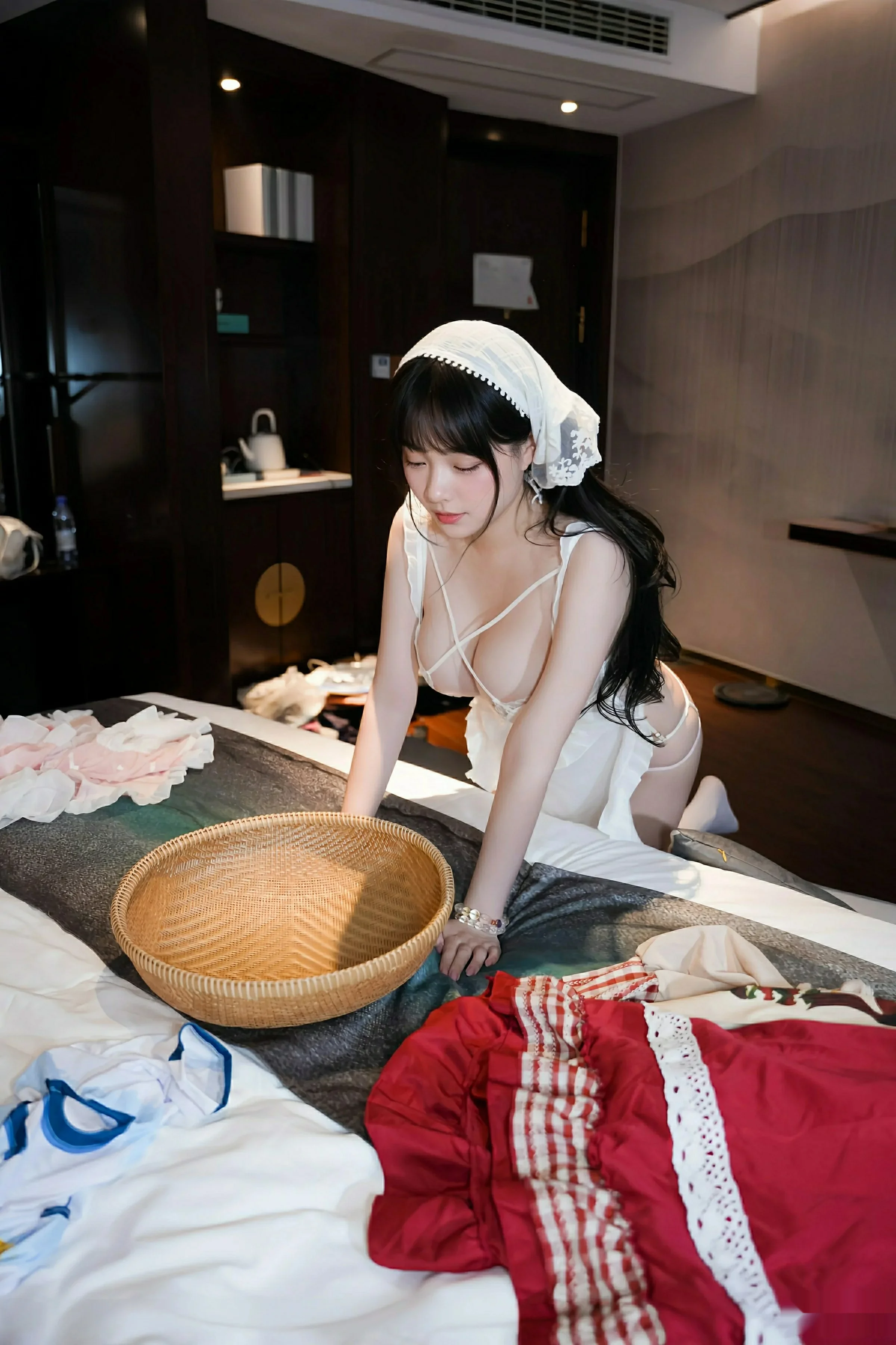   [XiuRen]高清写真图 2025.08.08 No.10631 软情 女仆装扮第23张图片