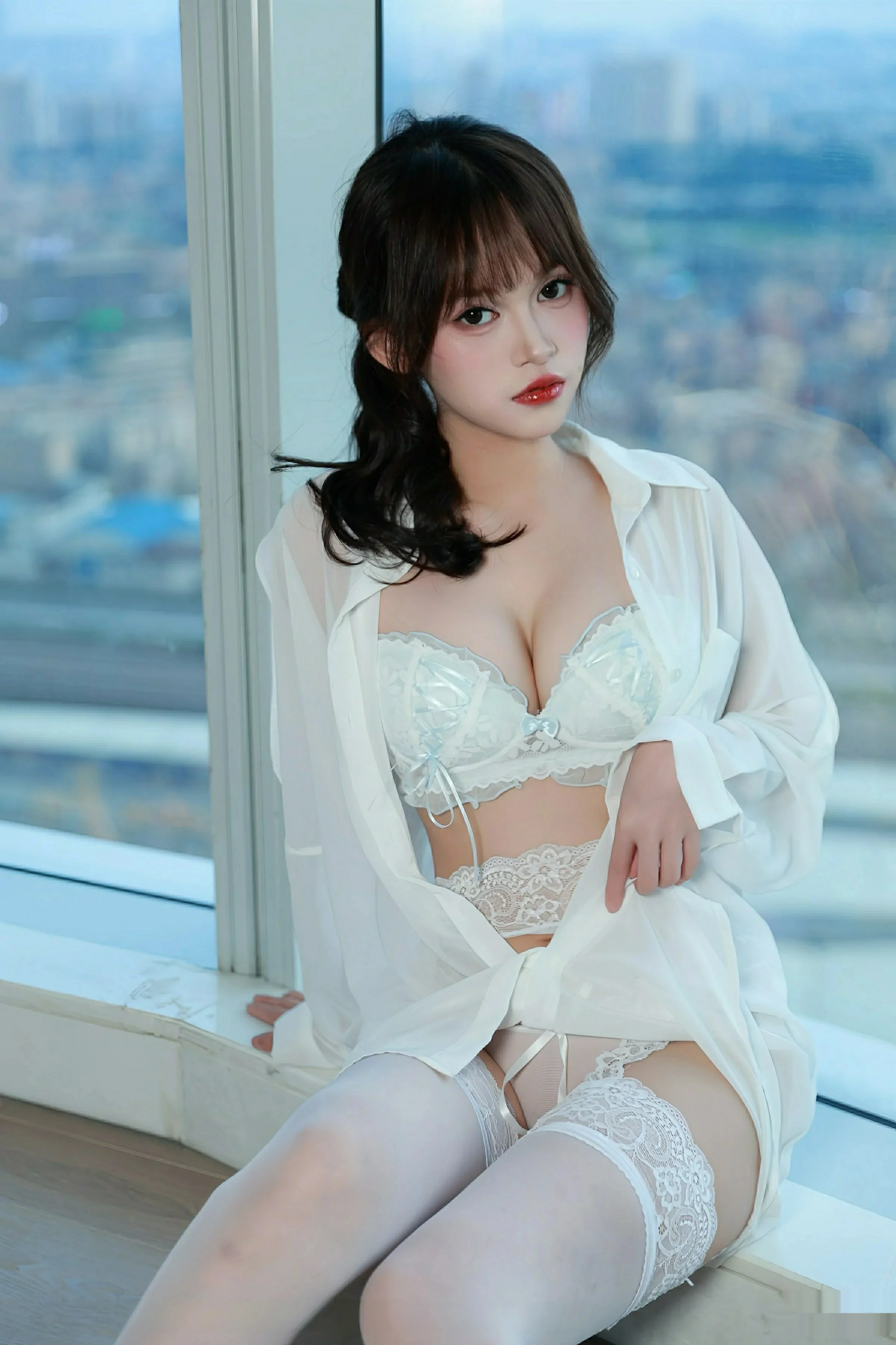   [XiuRen]高清写真图 2025.08.13 No.10642 糯咪 白色衬衫第13张图片